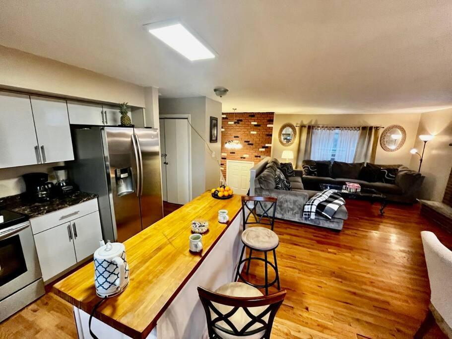 Four-Bedroom House photo 2