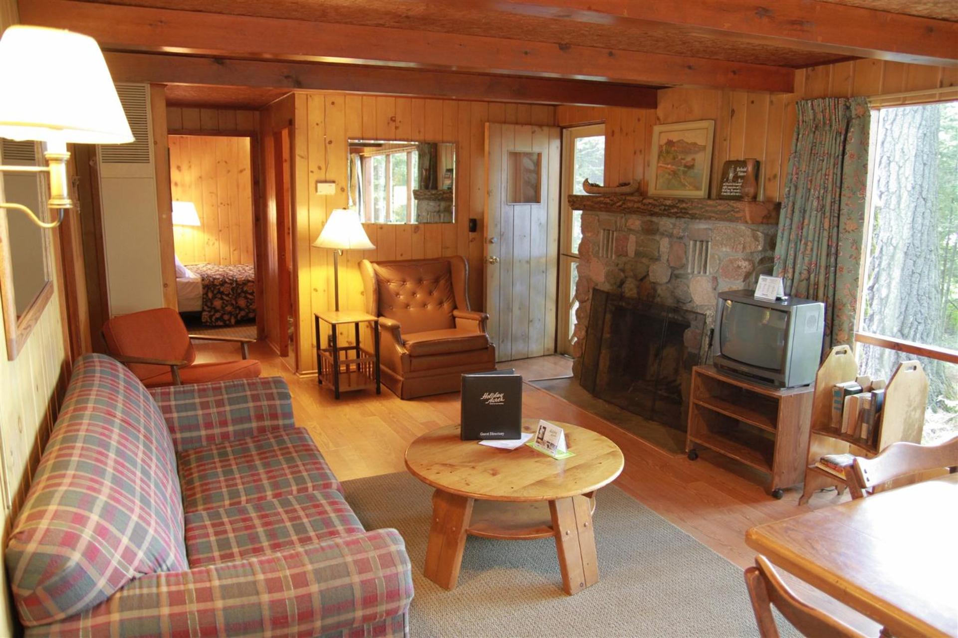 Deluxe Three-Bedroom Cottage
