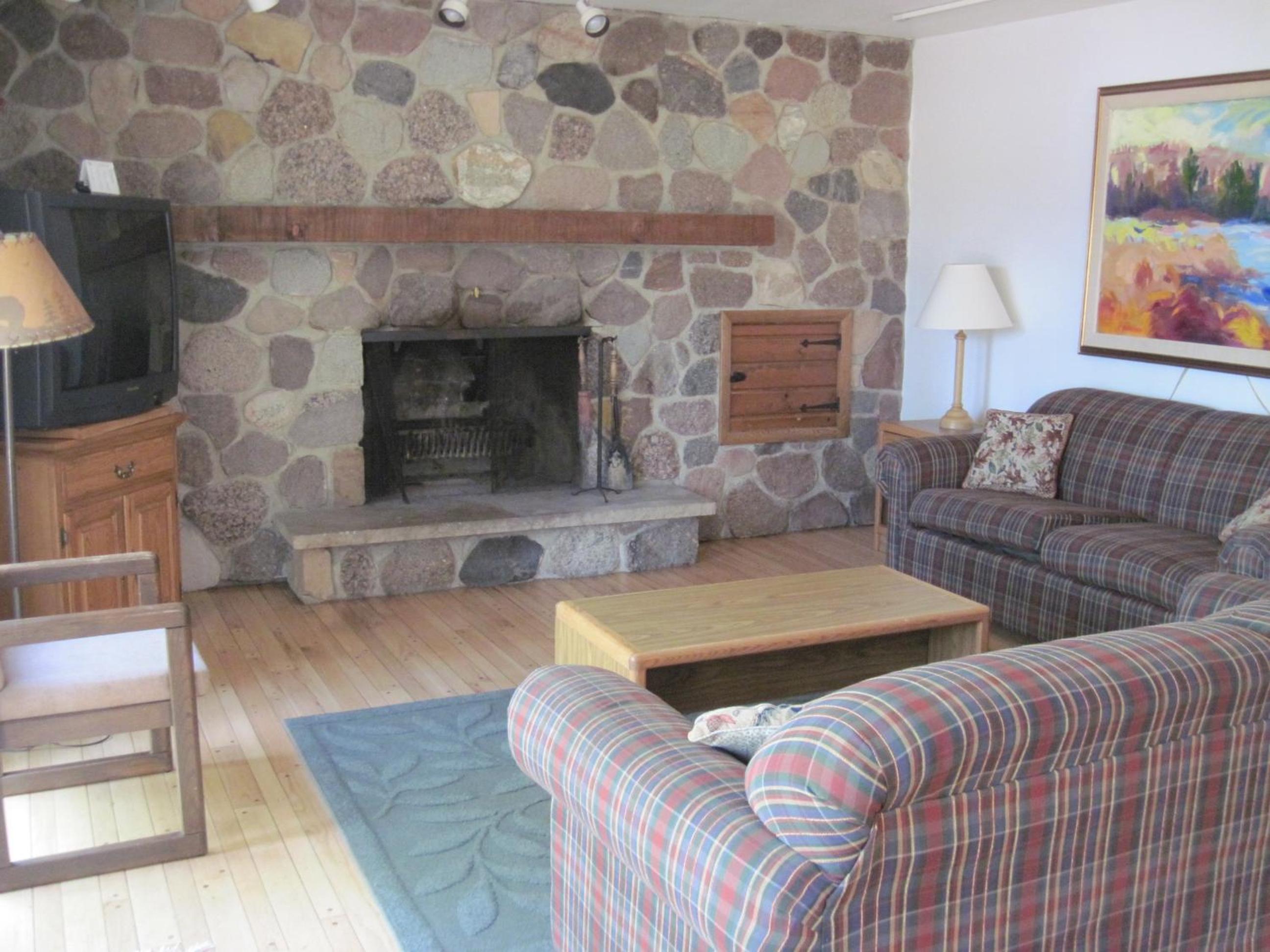 Deluxe Five-Bedroom Cottage