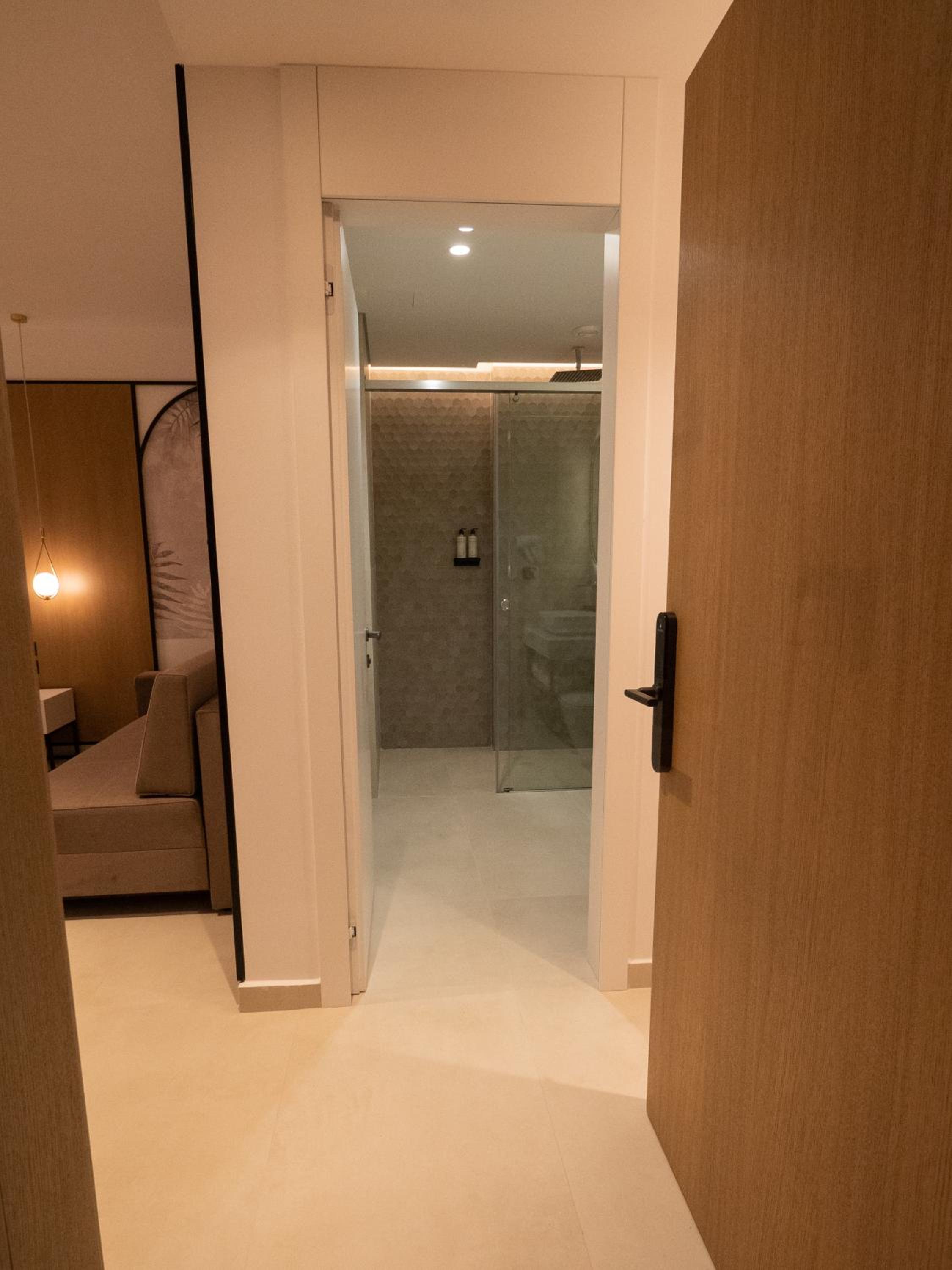 Superior Double Room with Balcony photo 2