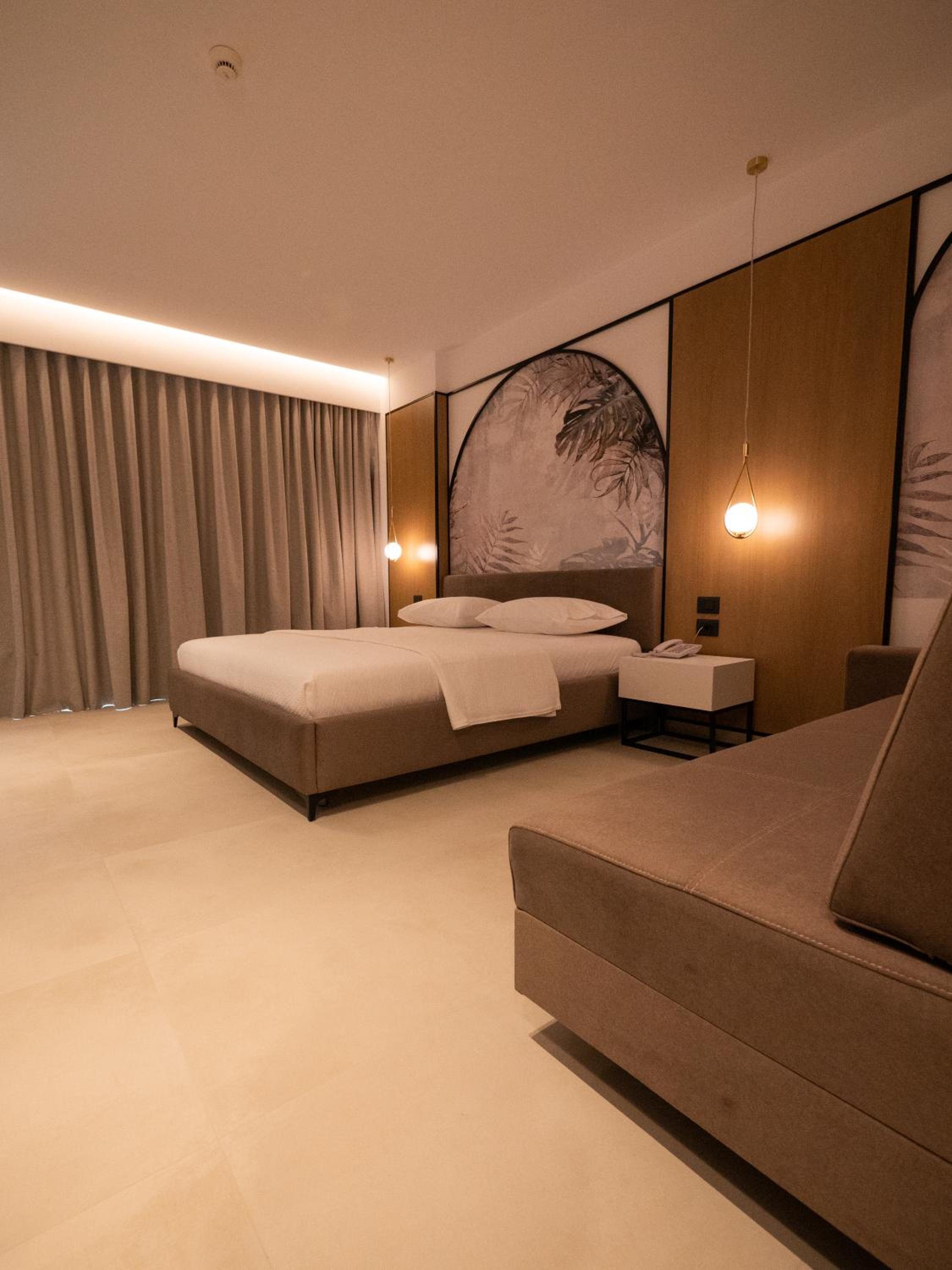 Superior Double Room with Balcony photo 1