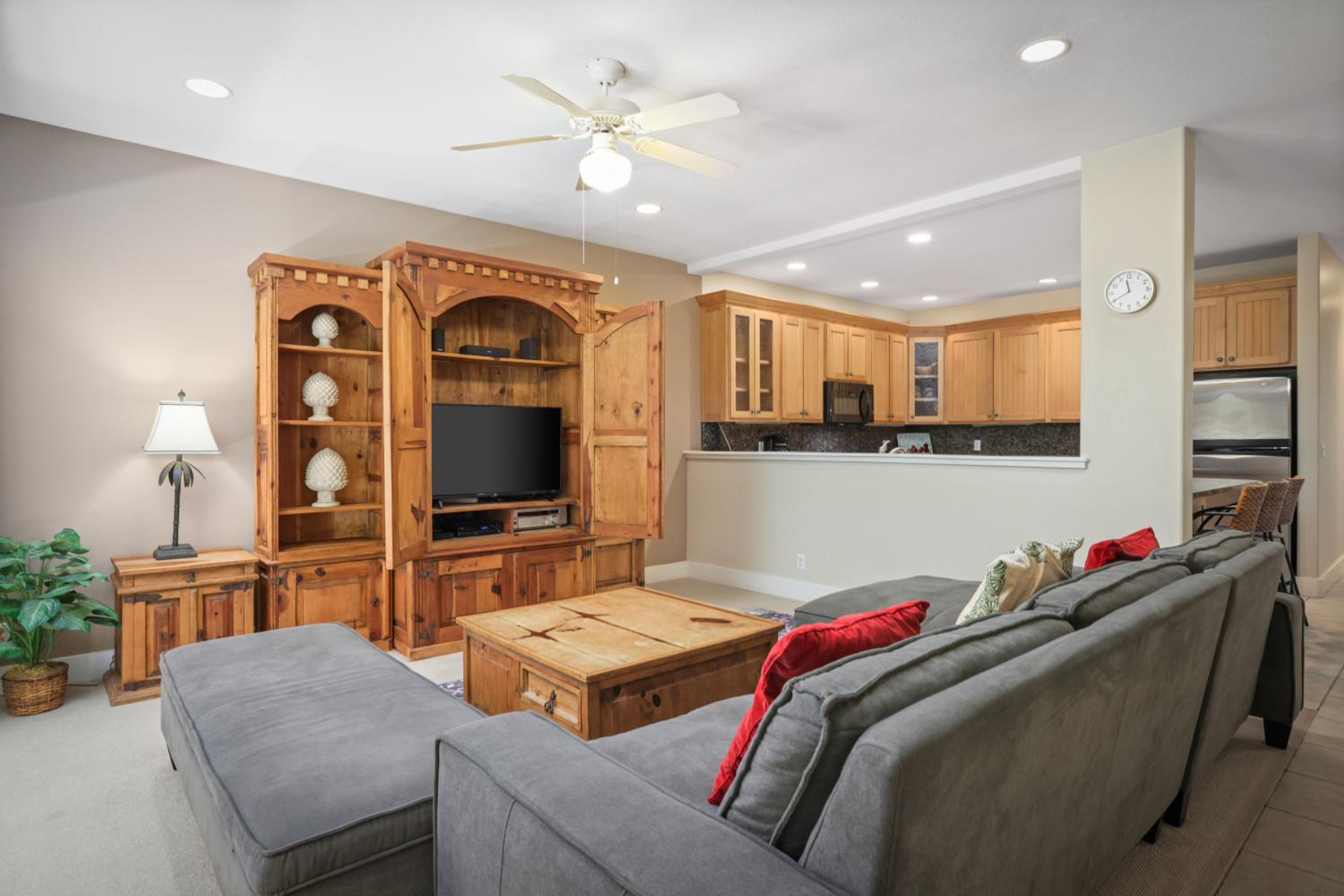 Two-Bedroom Suite with Garden View - Photo 15