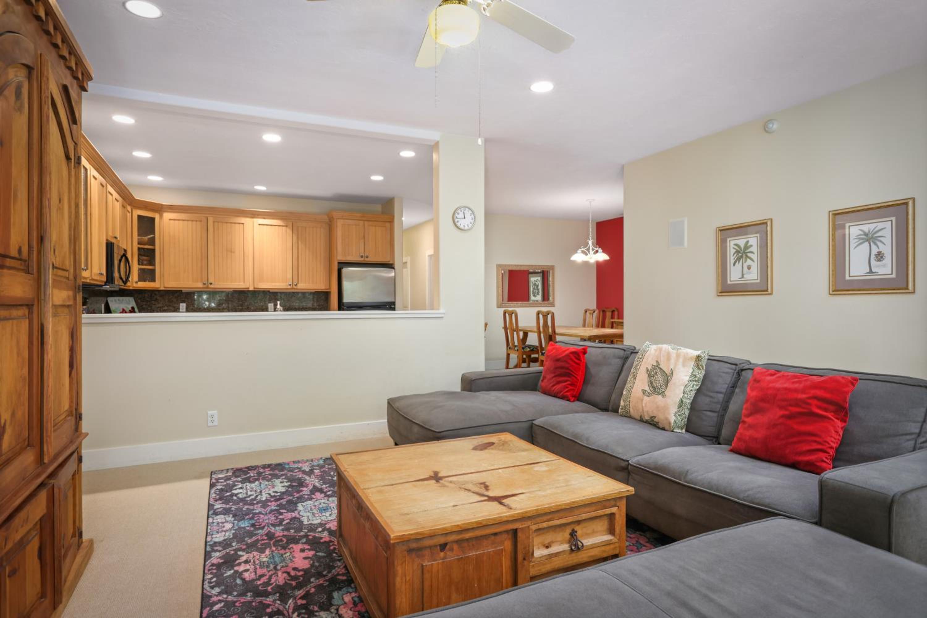 Two-Bedroom Suite with Garden View - Photo 14