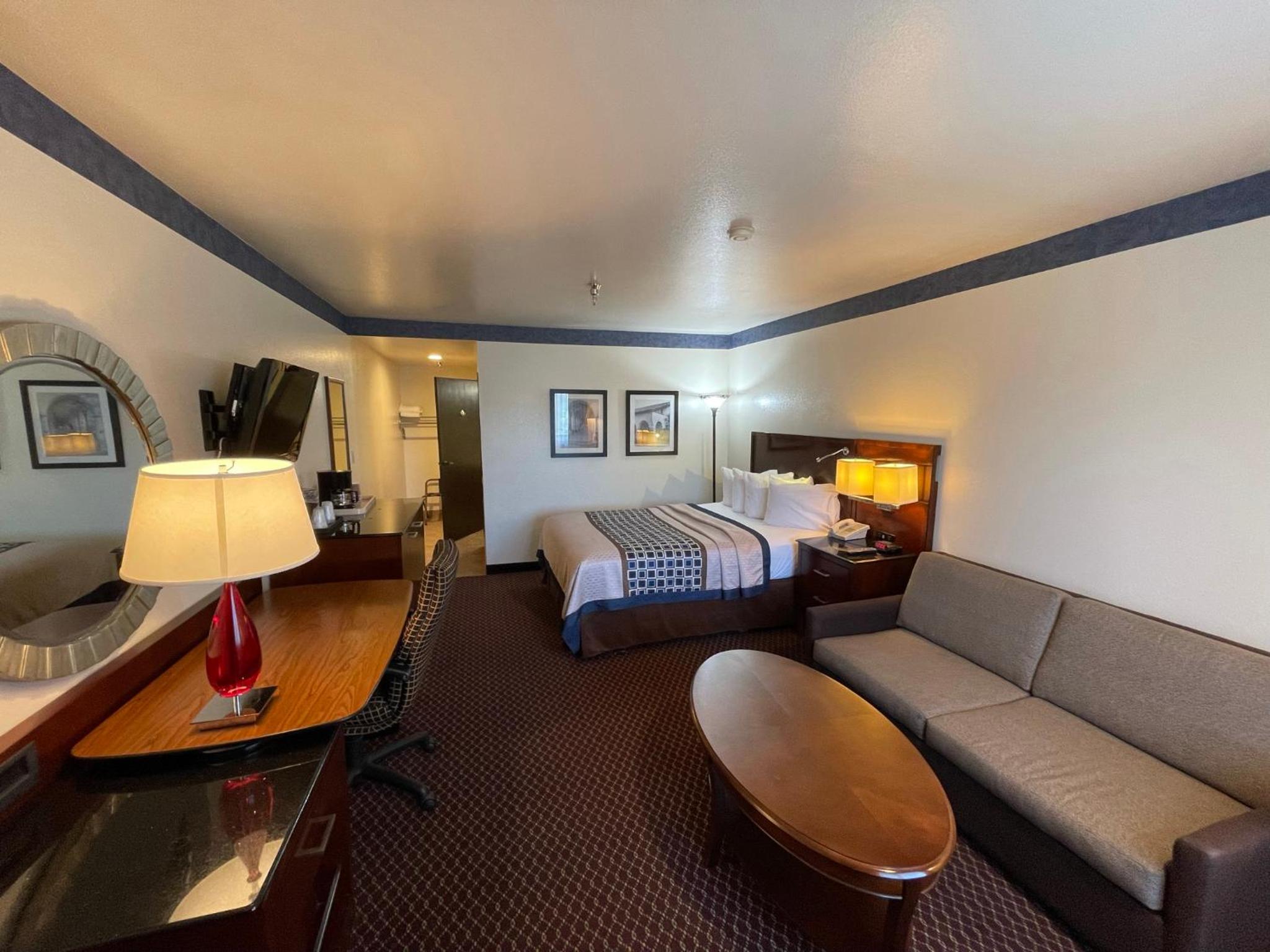 Queen Room photo 1