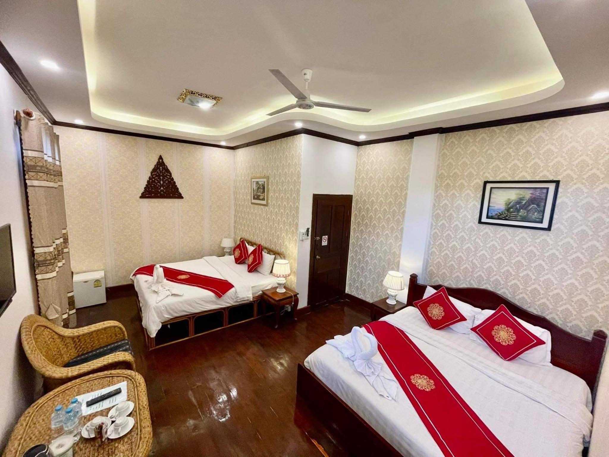 Deluxe Family Room photo 1