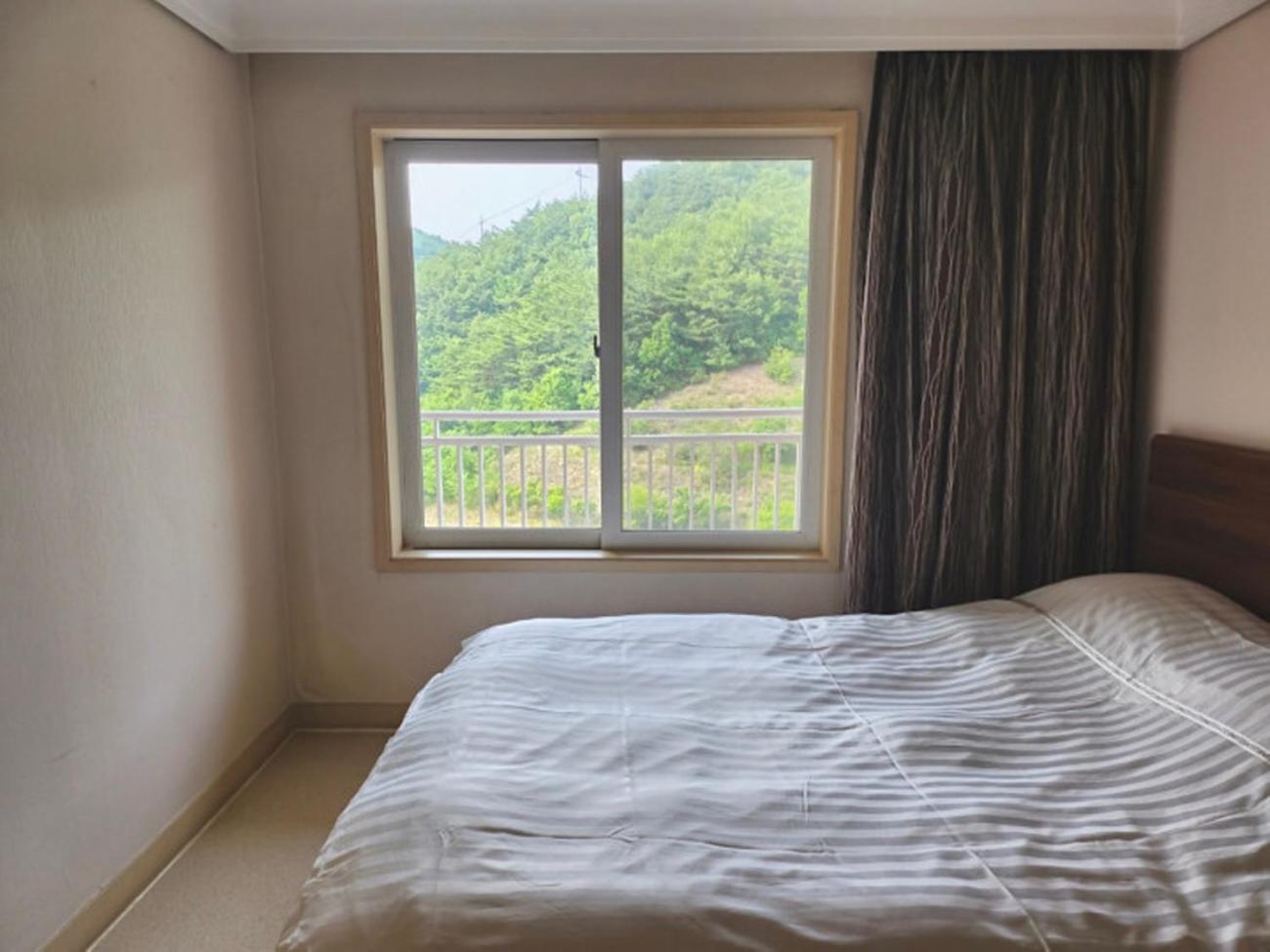 [WEST] Suite(No Kitchen/Standard/Bed) - Photo 3