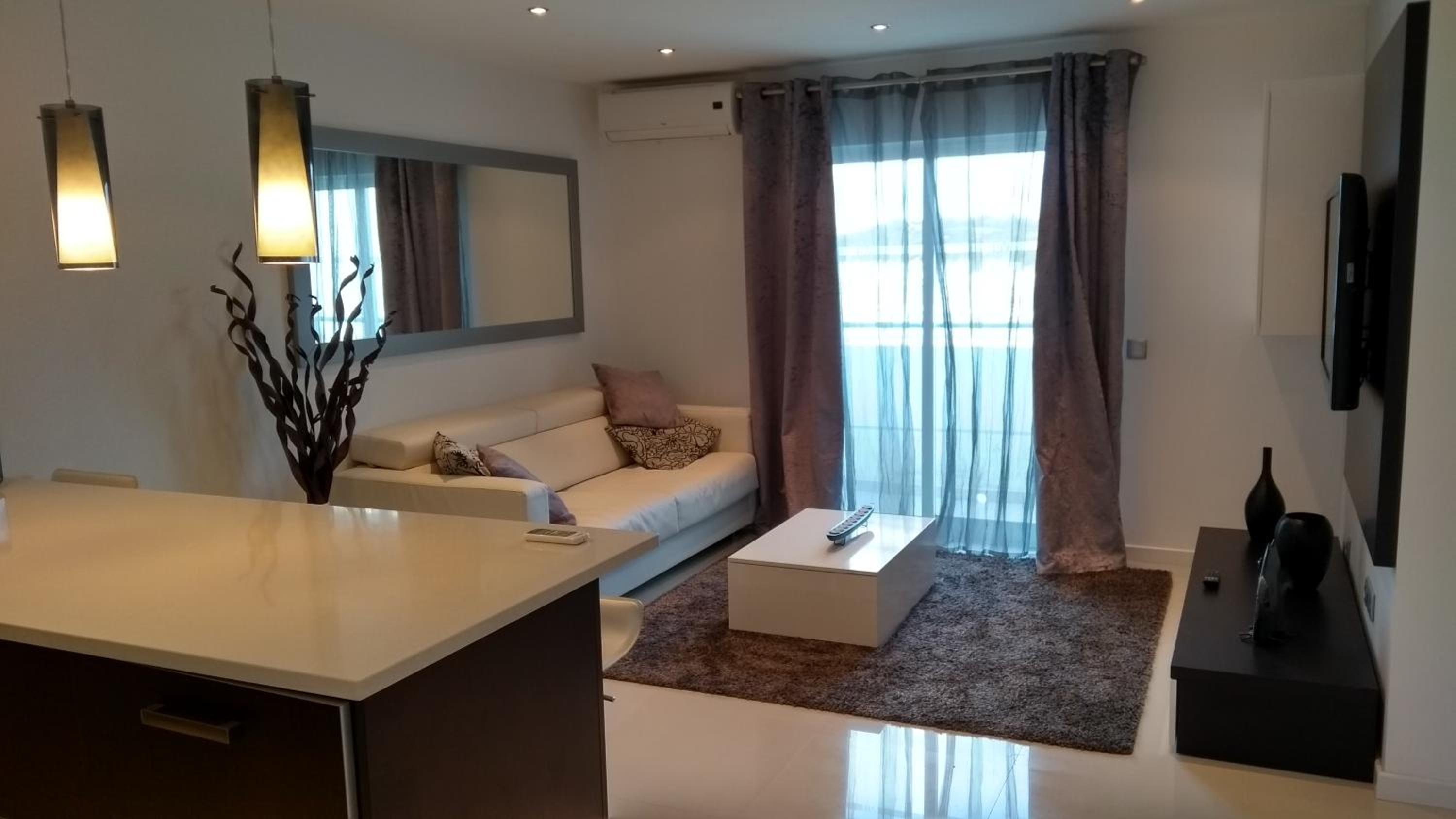 Apartment photo 3