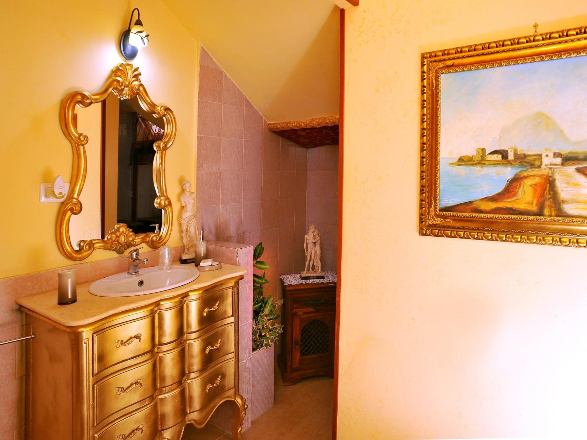 Suite with Sea View - Photo 6