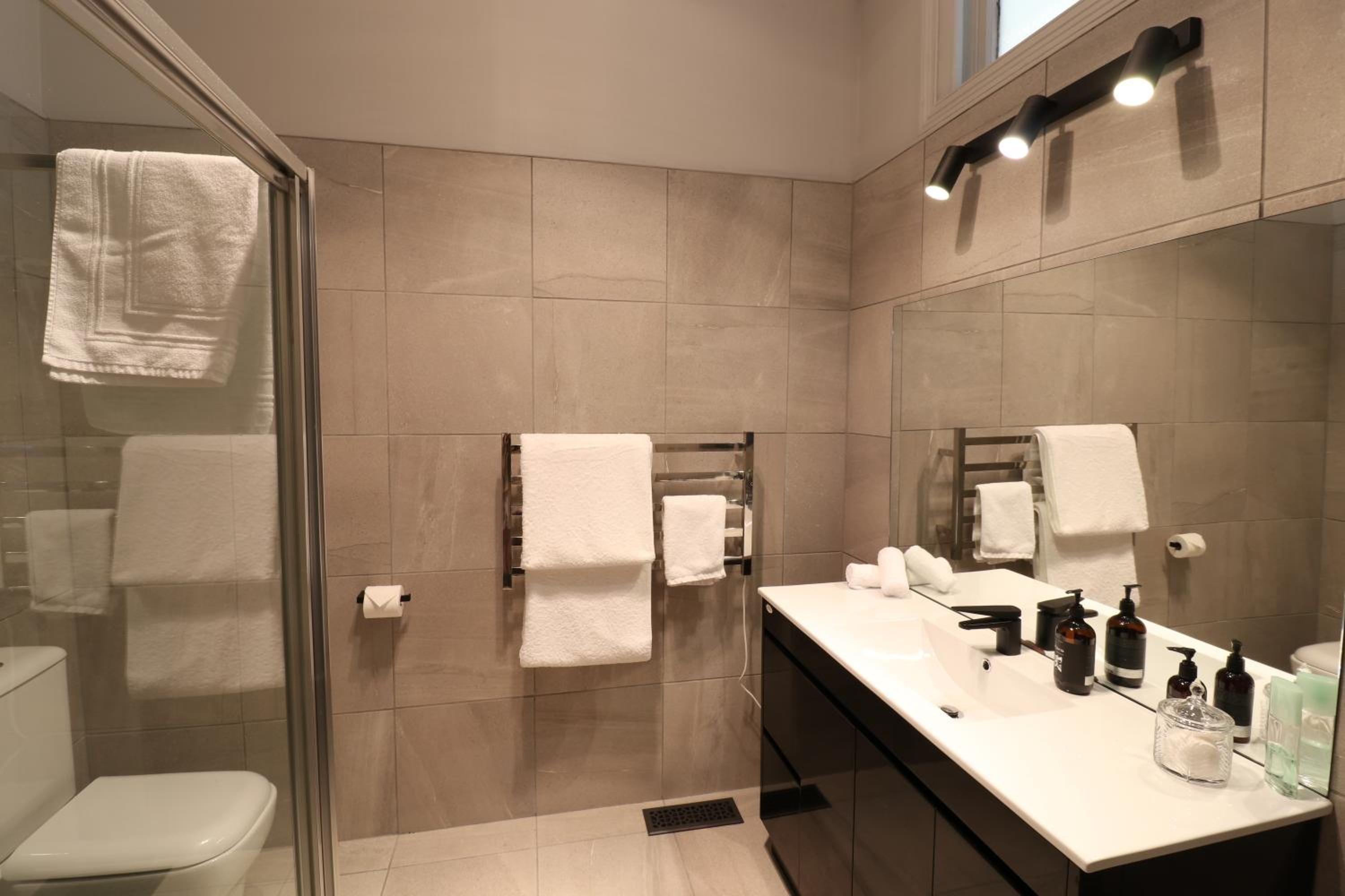 Executive Suite photo 2
