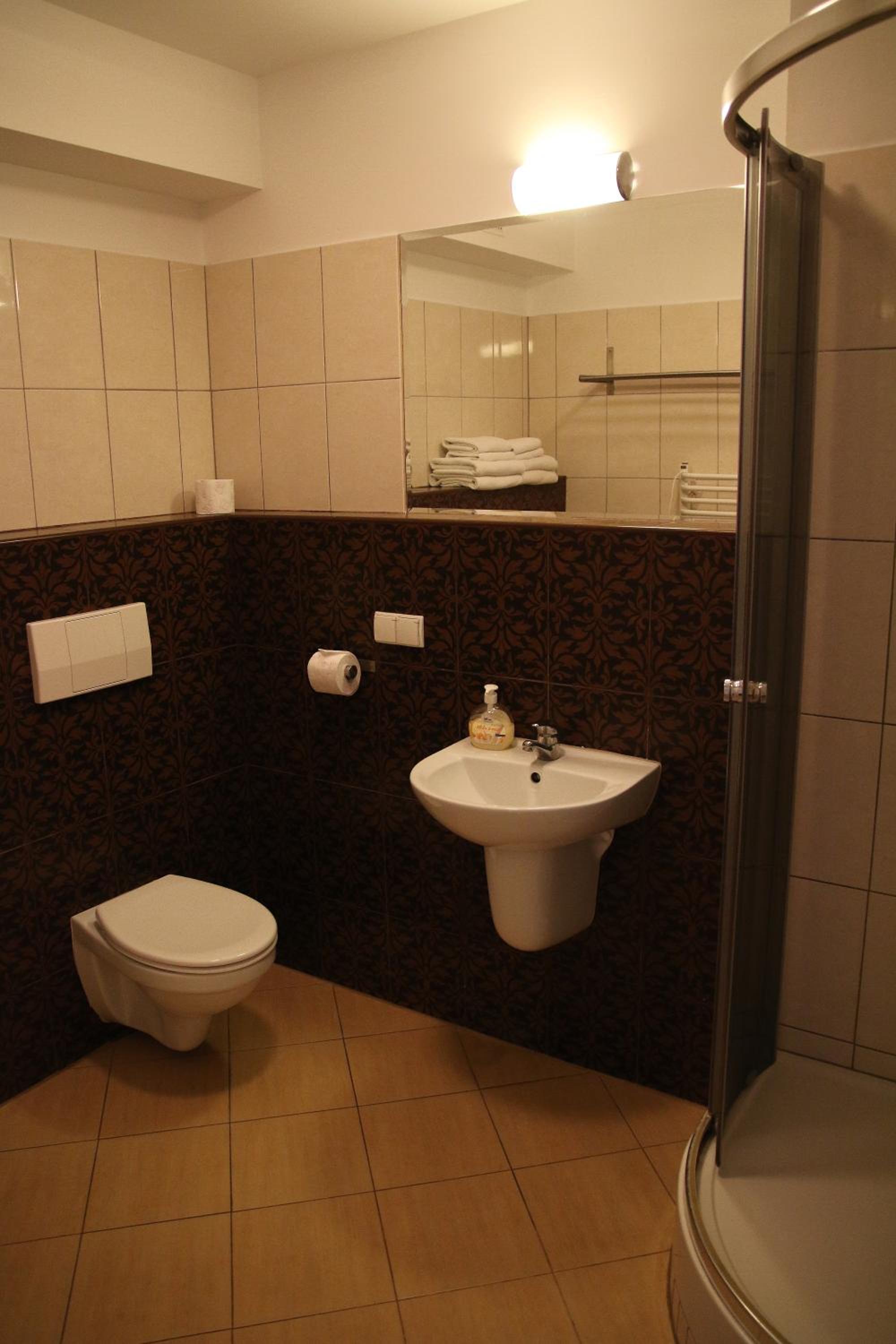 Standard Apartment (4 Adults) - Photo 15
