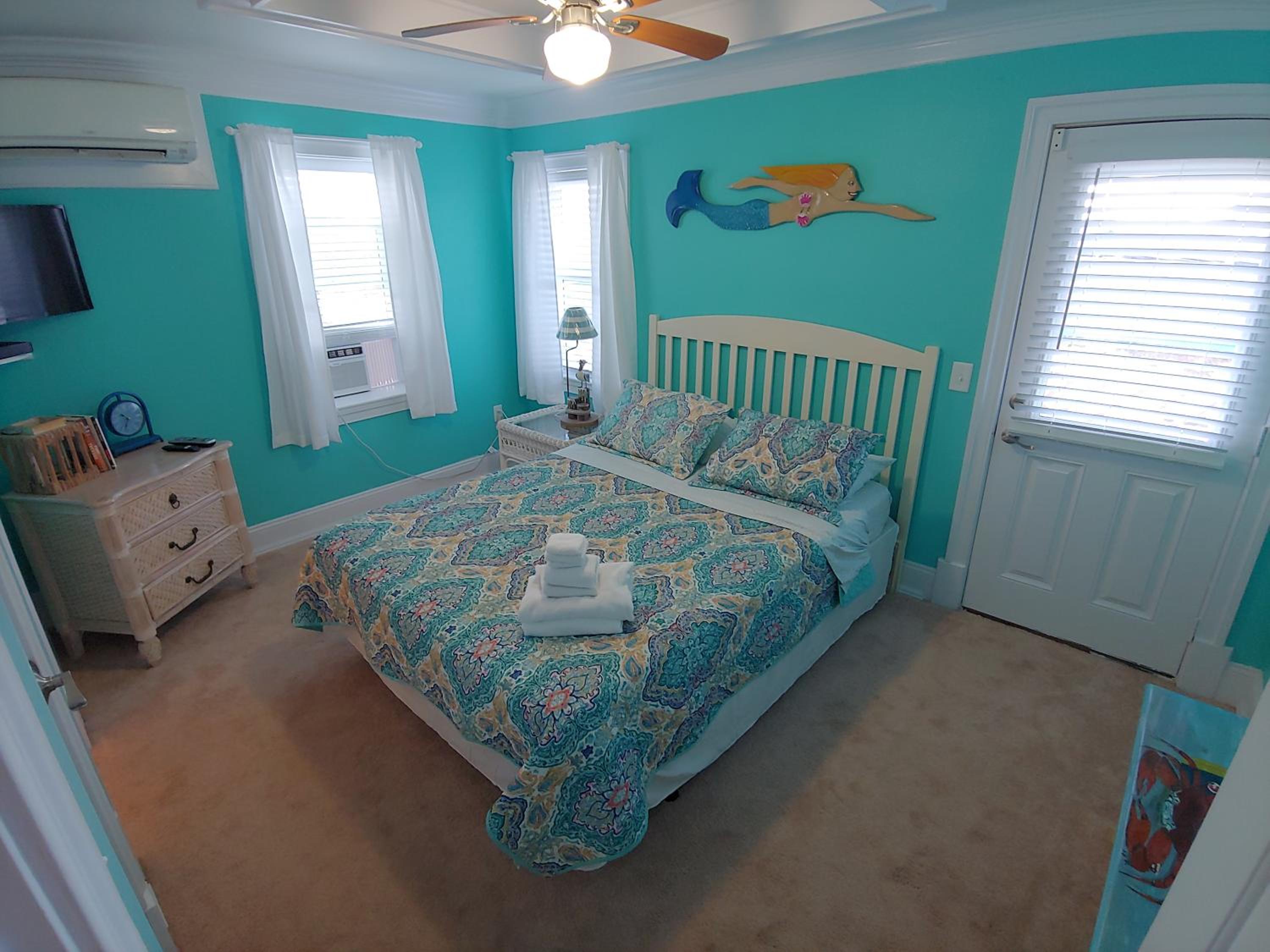 Five-Bedroom House photo 3