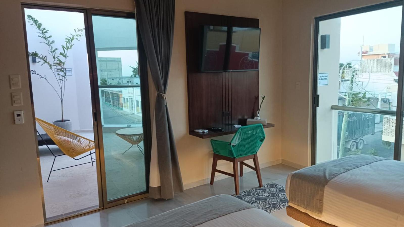 Deluxe Suite