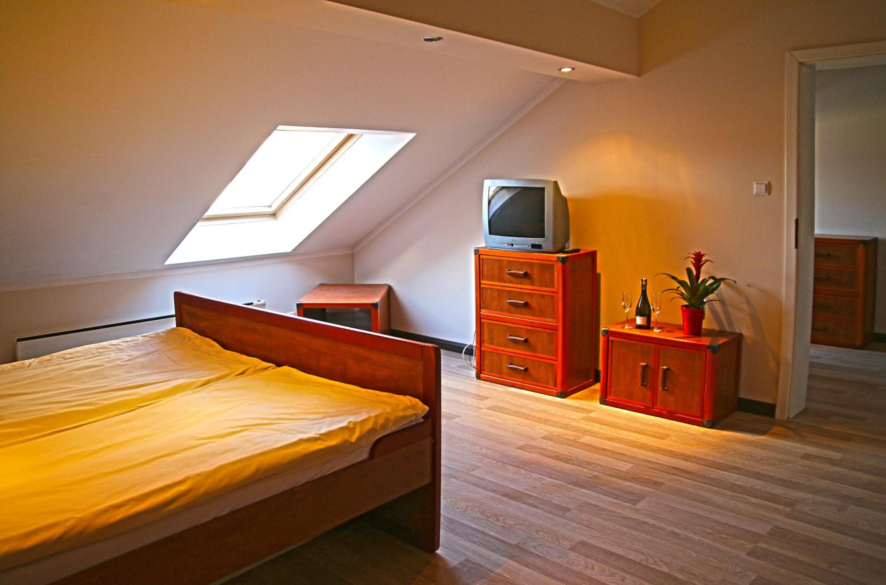 Standard Apartment (4 Adults) - Photo 23