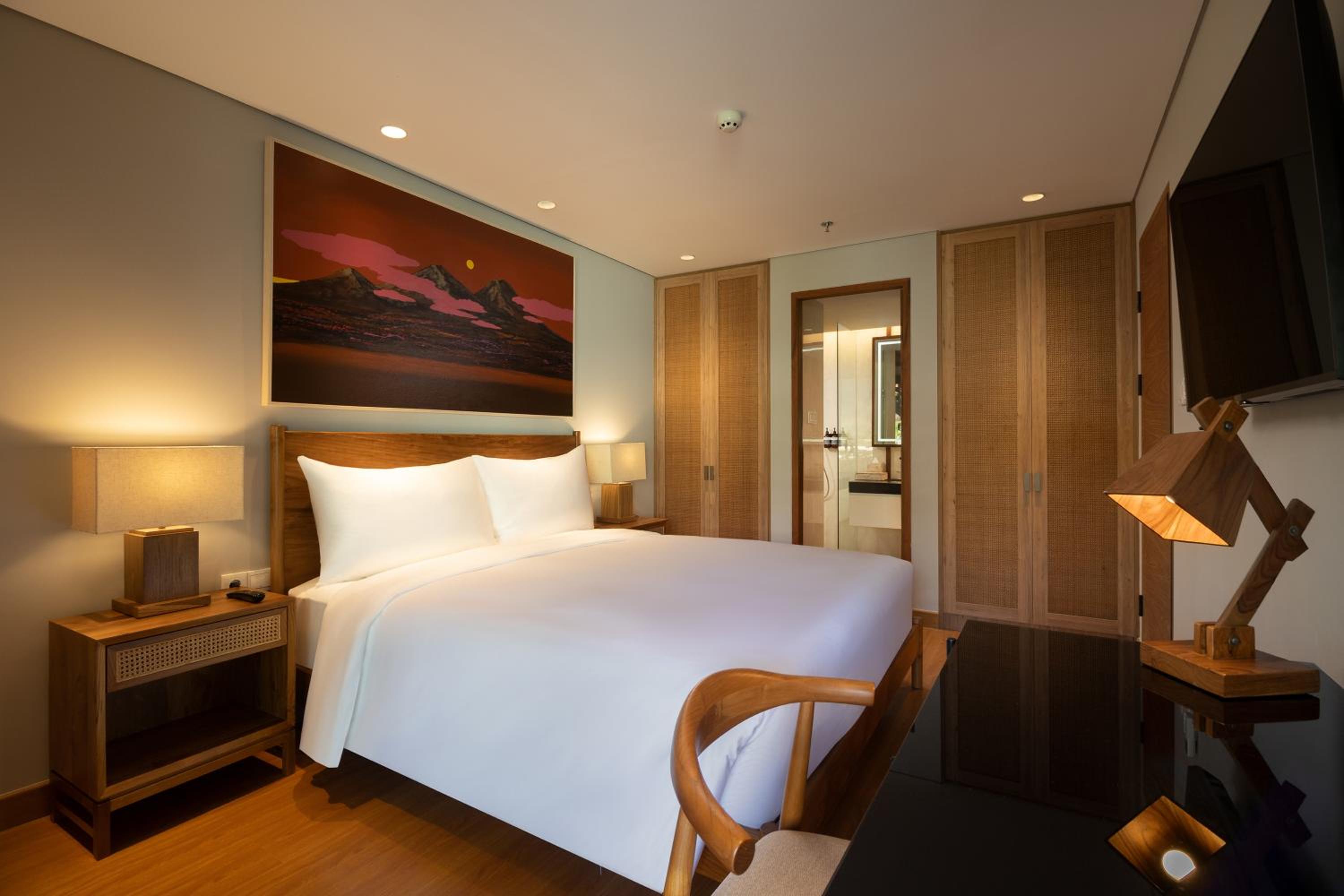 Two-Bedroom Garden Suite - Photo 11