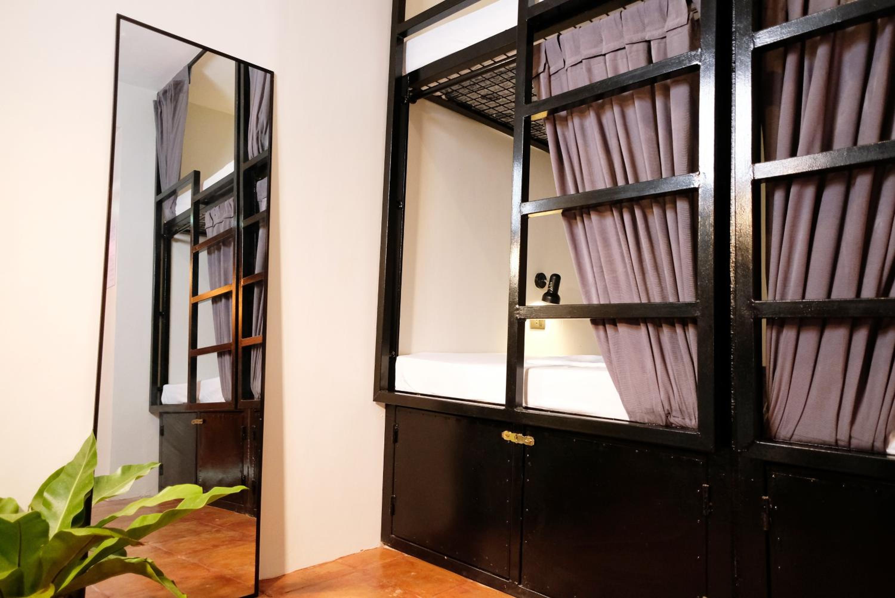 Bed in 6-Bed Dormitory Room photo 3