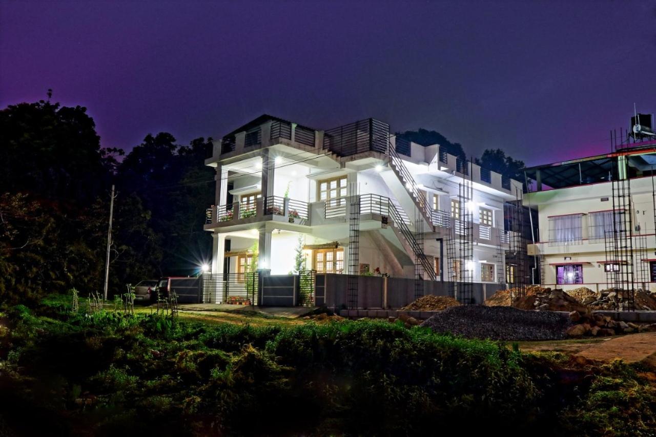 Three-Bedroom Villa photo 2