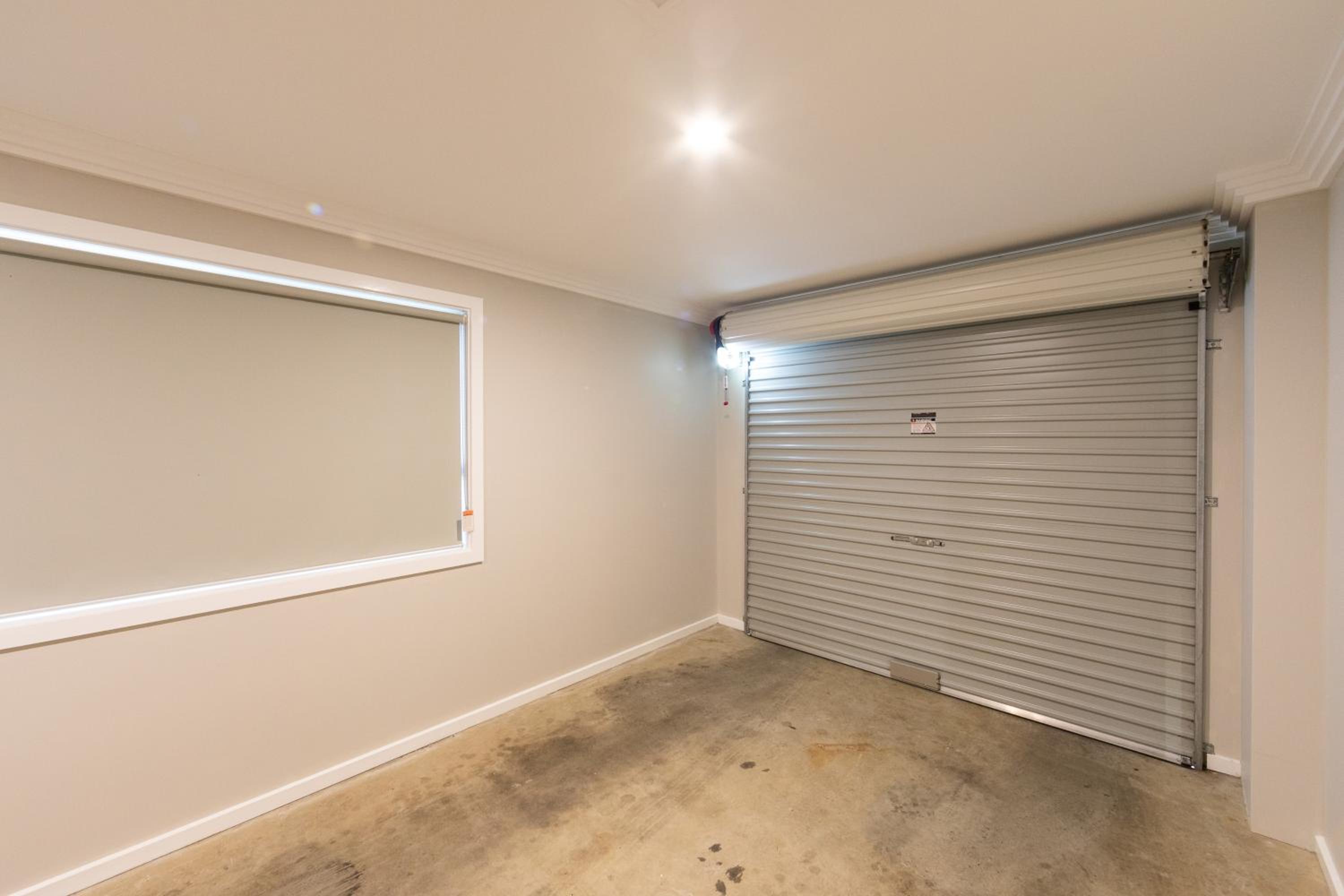 Three-Bedroom House photo 3
