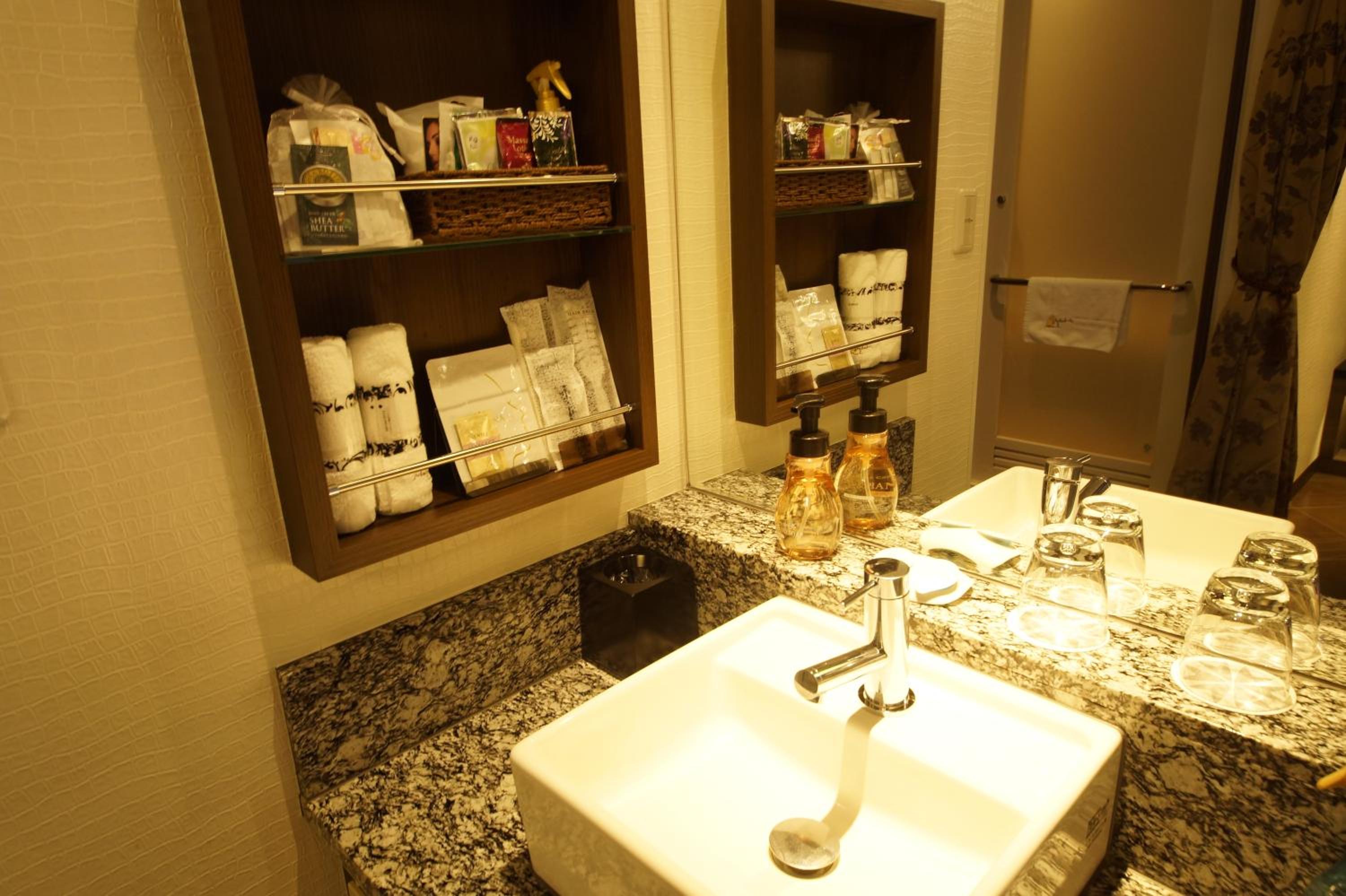 Standard Double Room - Non-Smoking - Photo 3