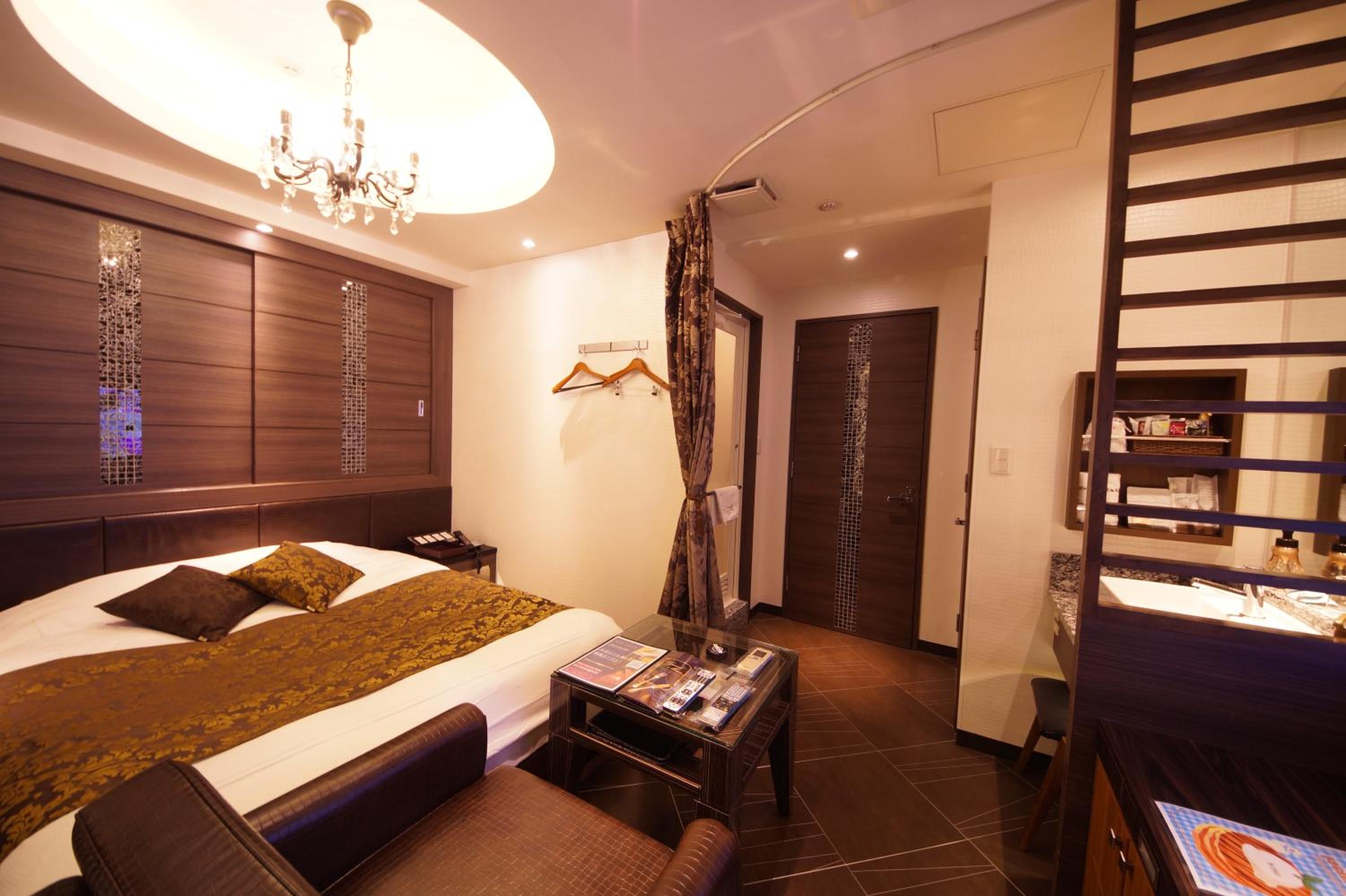 Standard Double Room - Non-Smoking - Photo 6