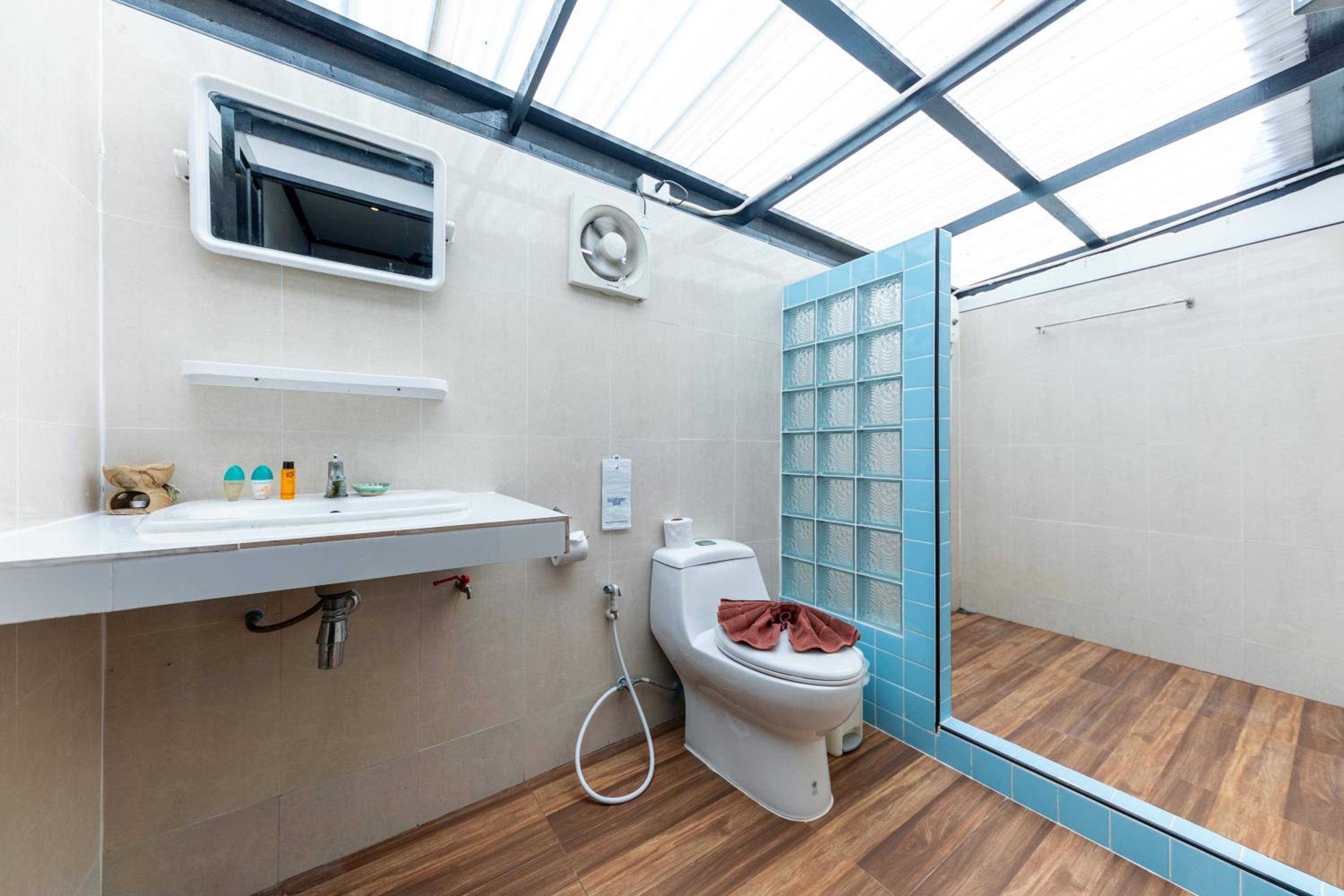 Bungalow - Photo 2