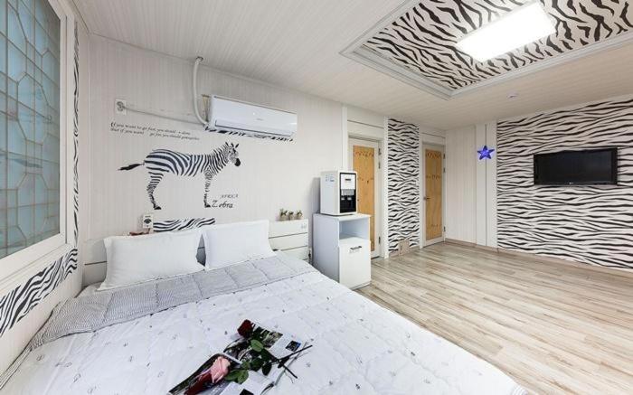 Family Room with Sea View