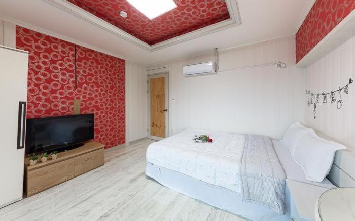 Double Room with Balcony and Sea View