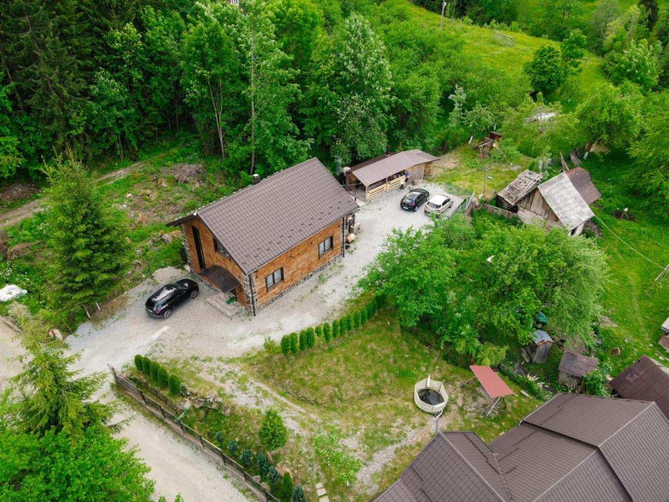 Four-Bedroom House photo 2