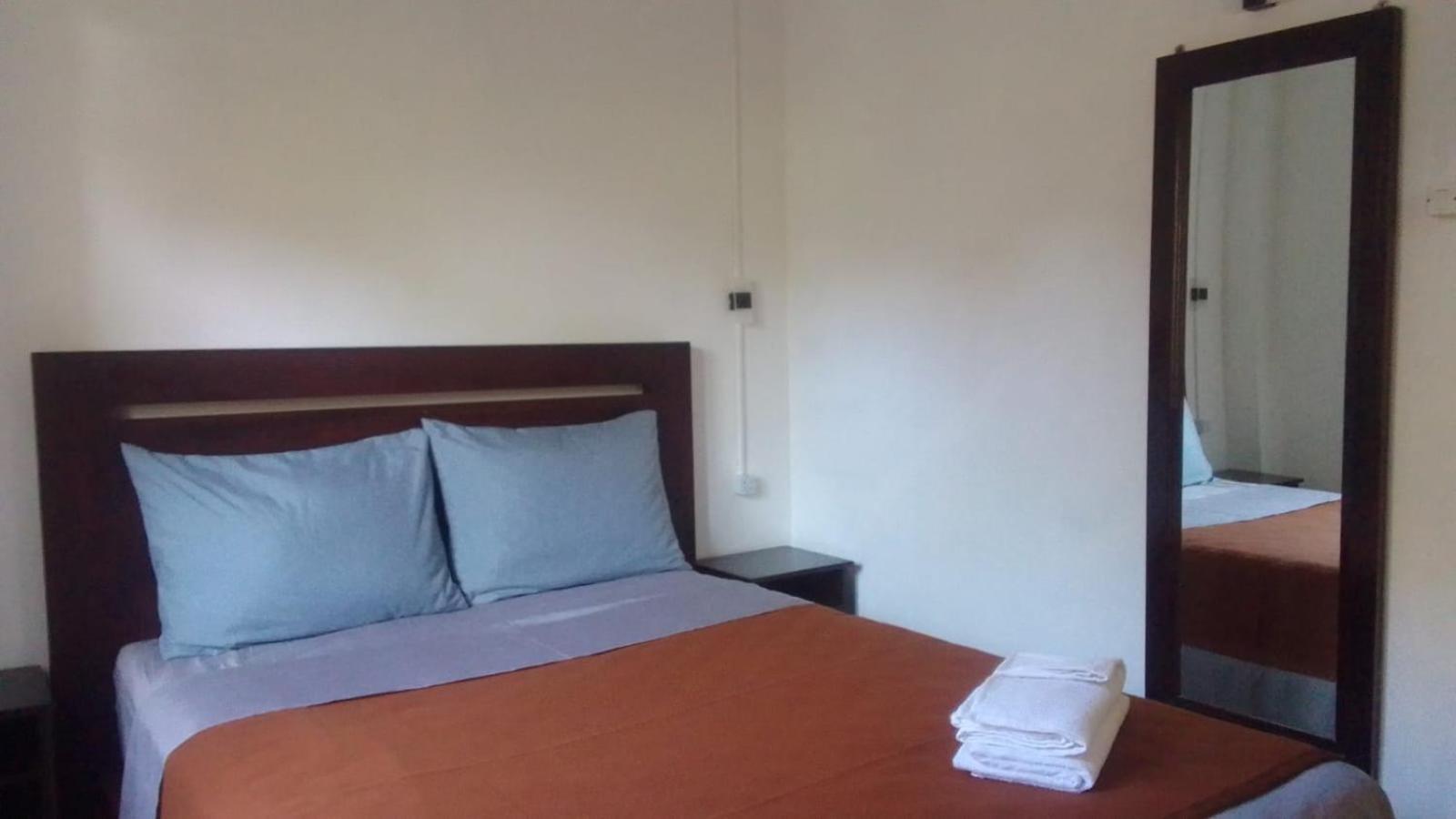 Double Room - Photo 18
