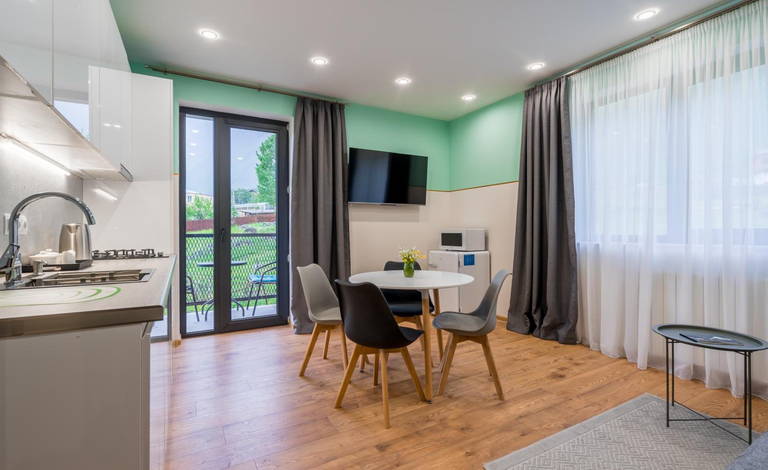 One-Bedroom Apartment