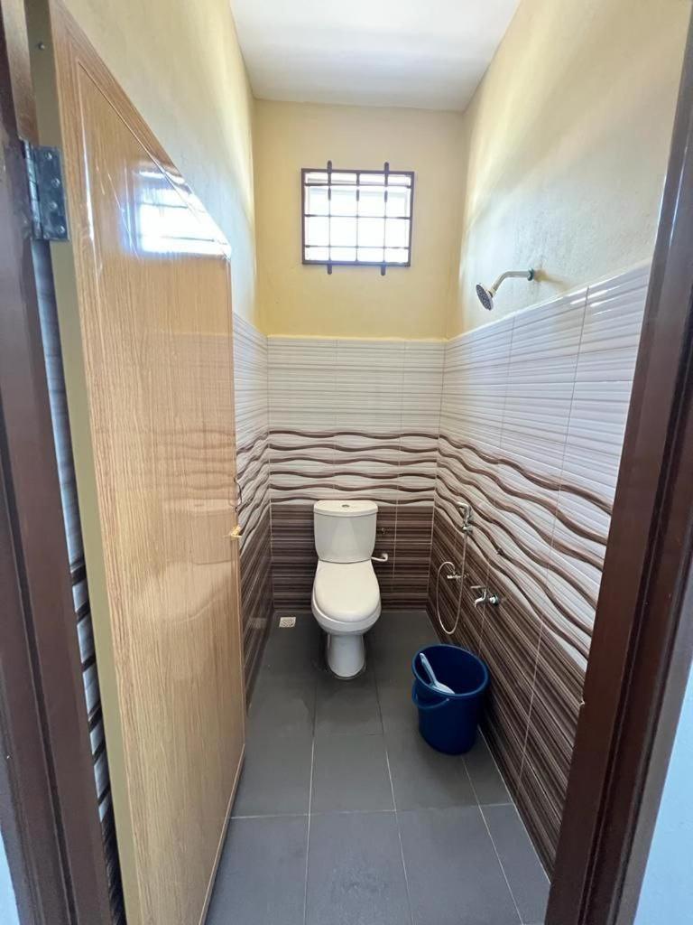 Three-Bedroom House photo 3