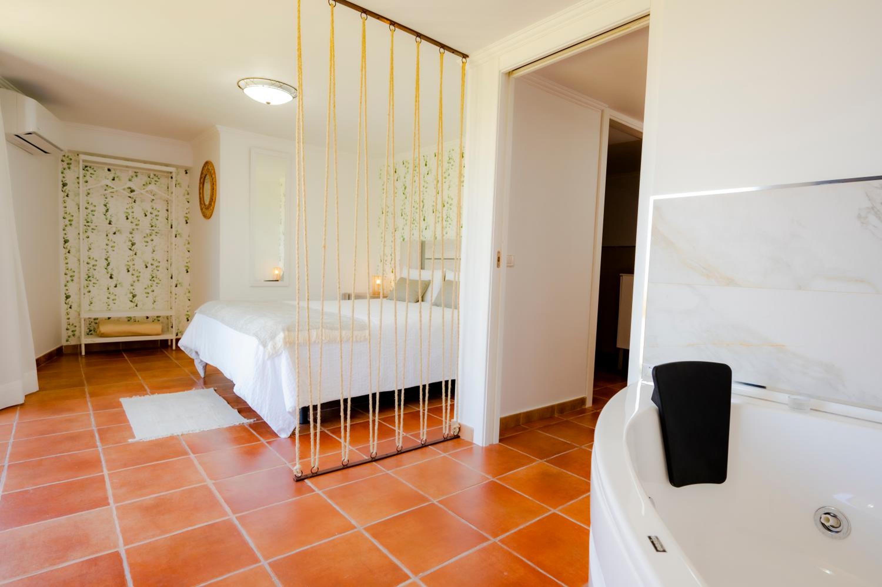 Deluxe Double Room - Photo 2