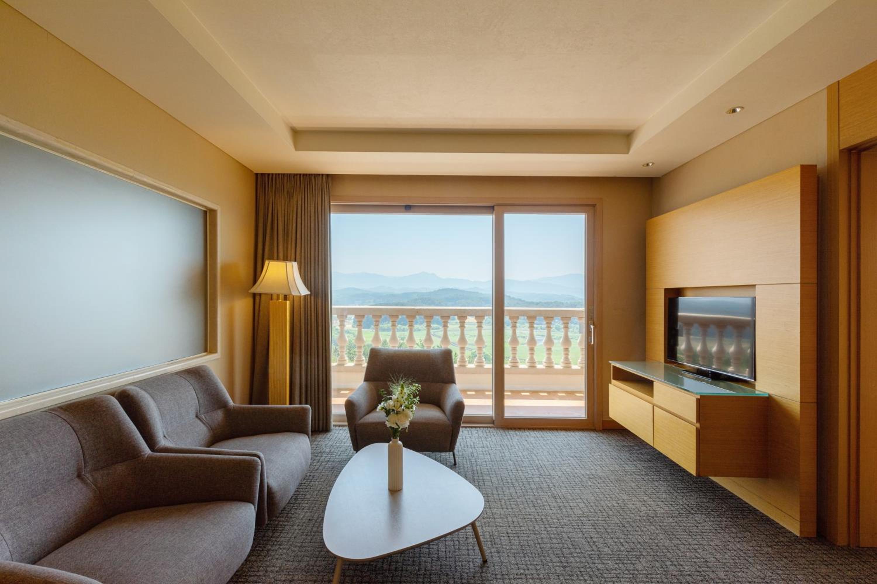 Hotel Executive Suite - 2 Bedroom (Without Kitchenette)