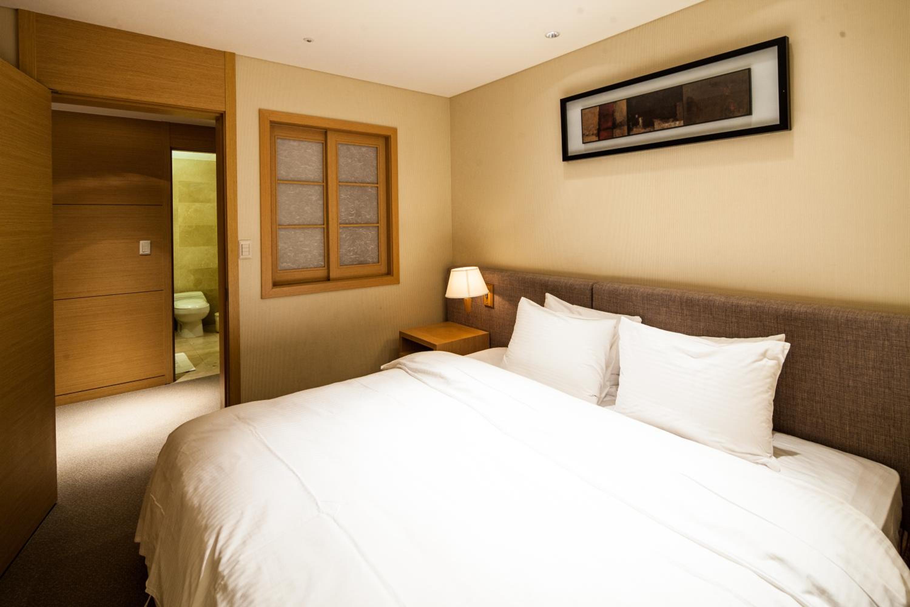 Hotel Executive Suite - 2 Bedroom (Without Kitchenette) photo 2
