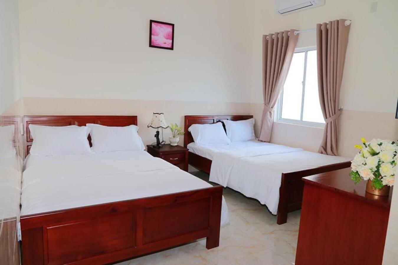 Family Suite with Balcony photo 2