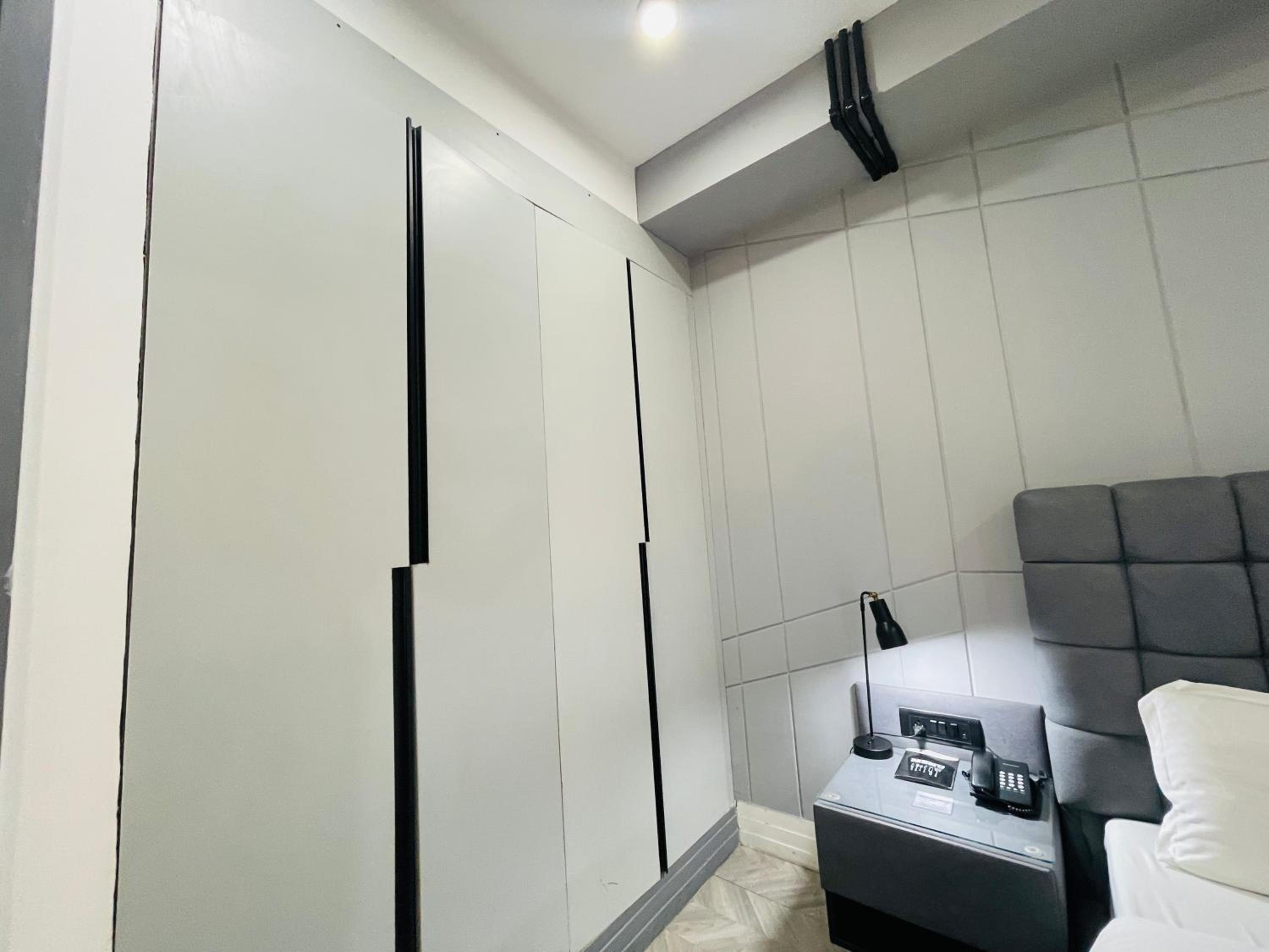 Deluxe Studio photo 2