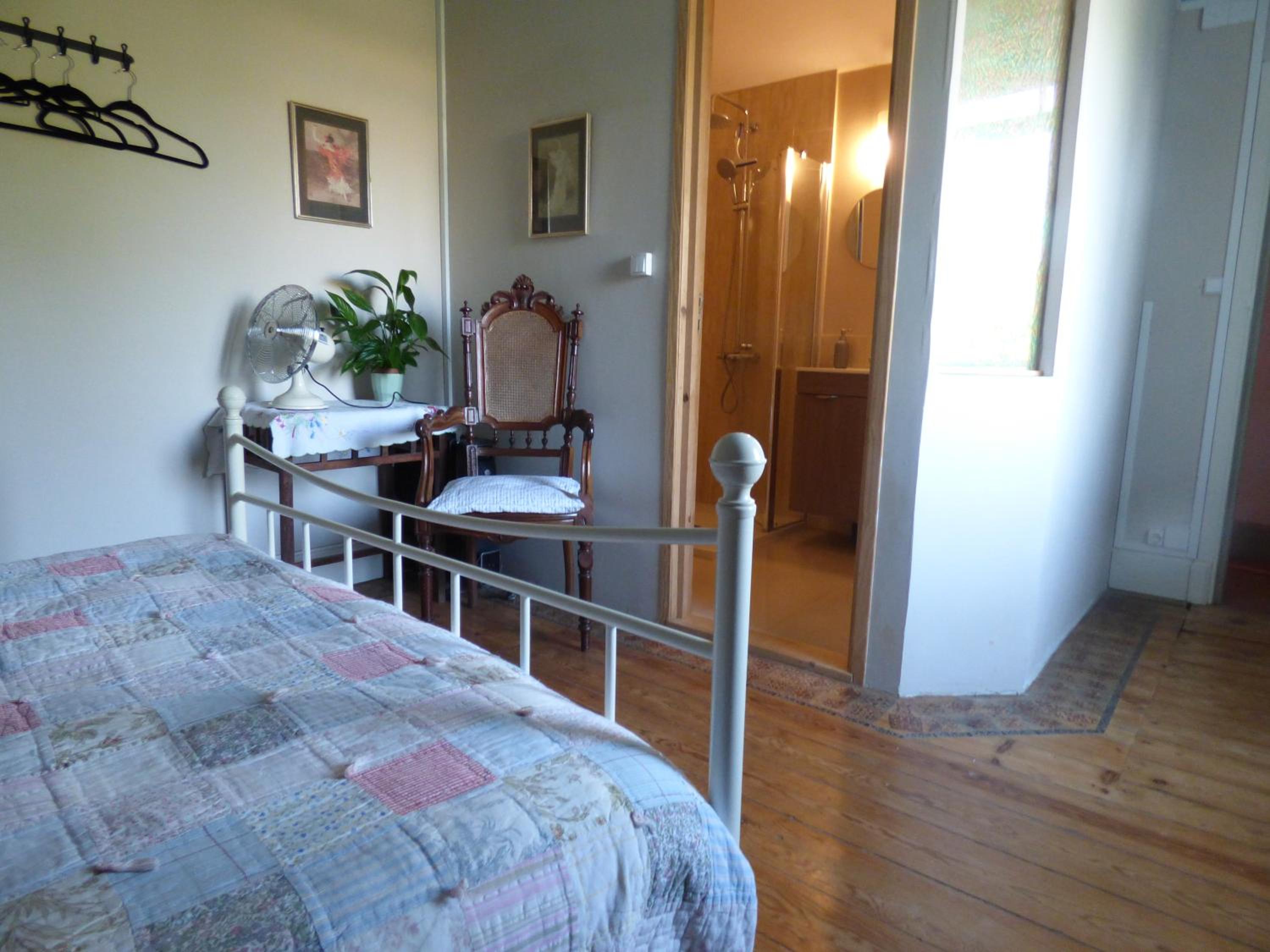Double Room With Private Bathroom photo 2