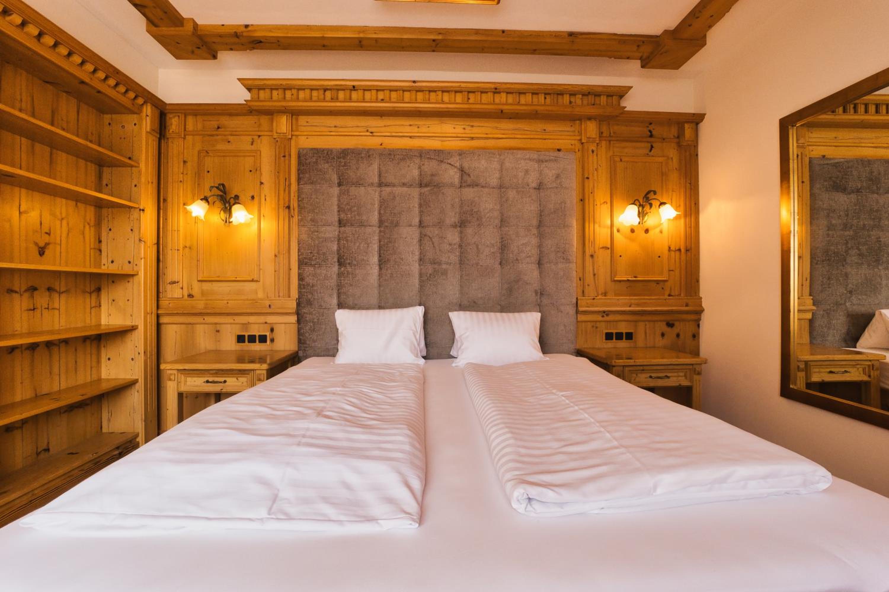 Deluxe Double Room photo 2