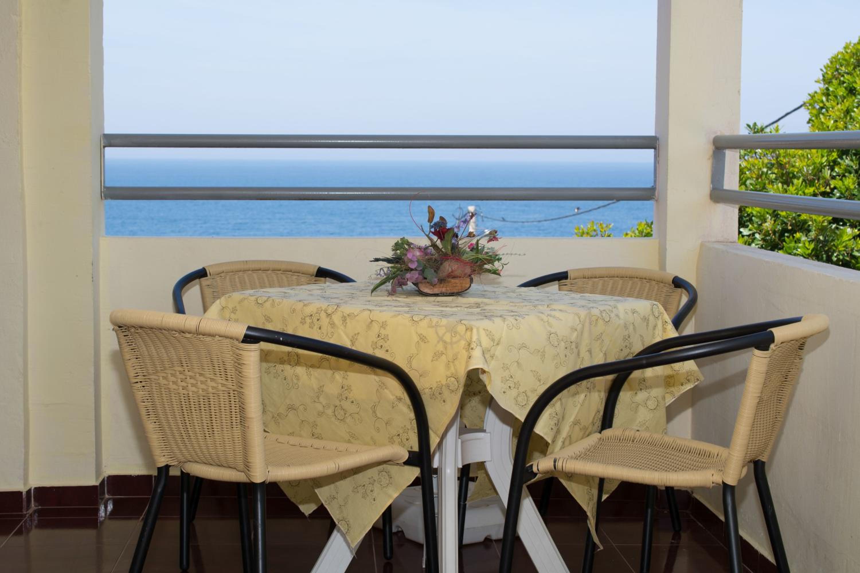 Studio with Balcony and Sea View - Photo 33