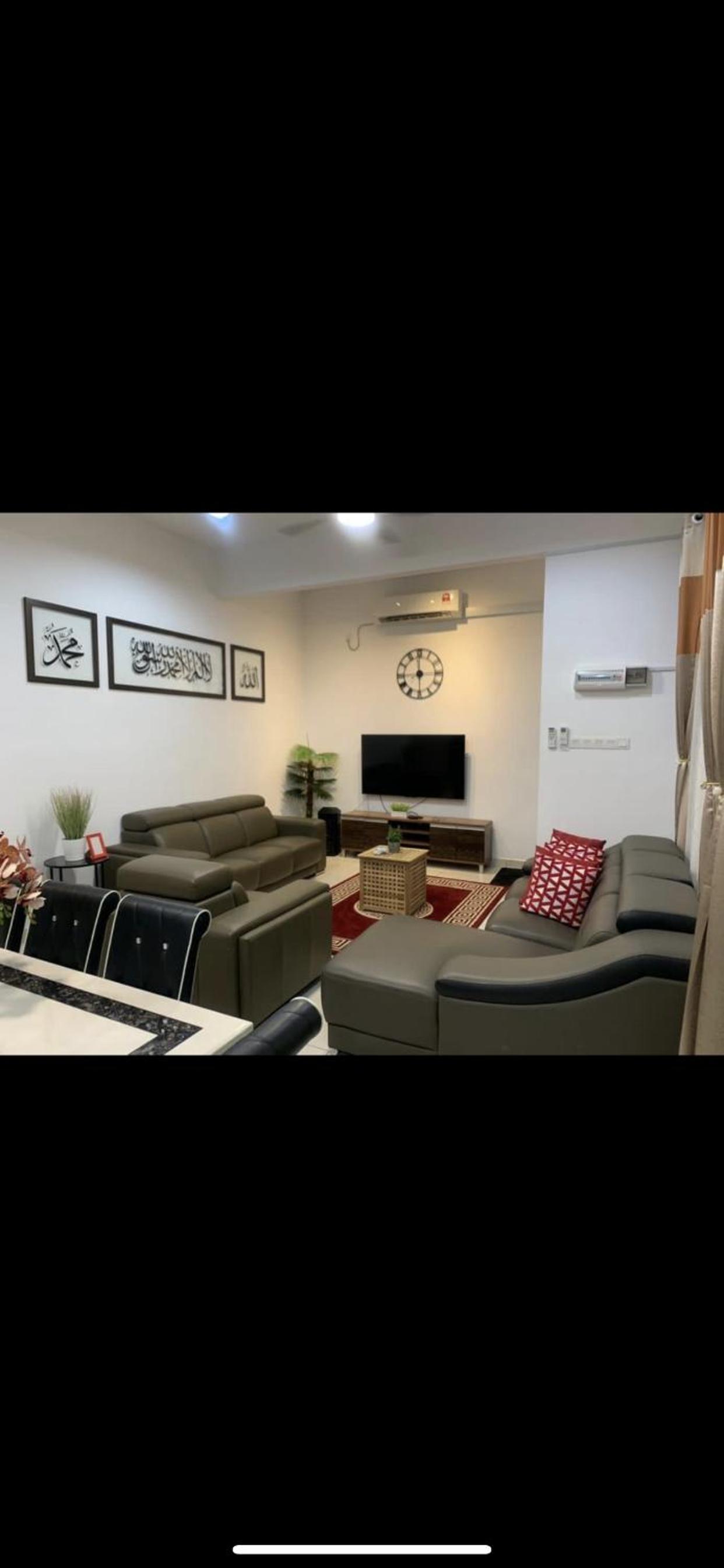 Four-Bedroom House photo 1