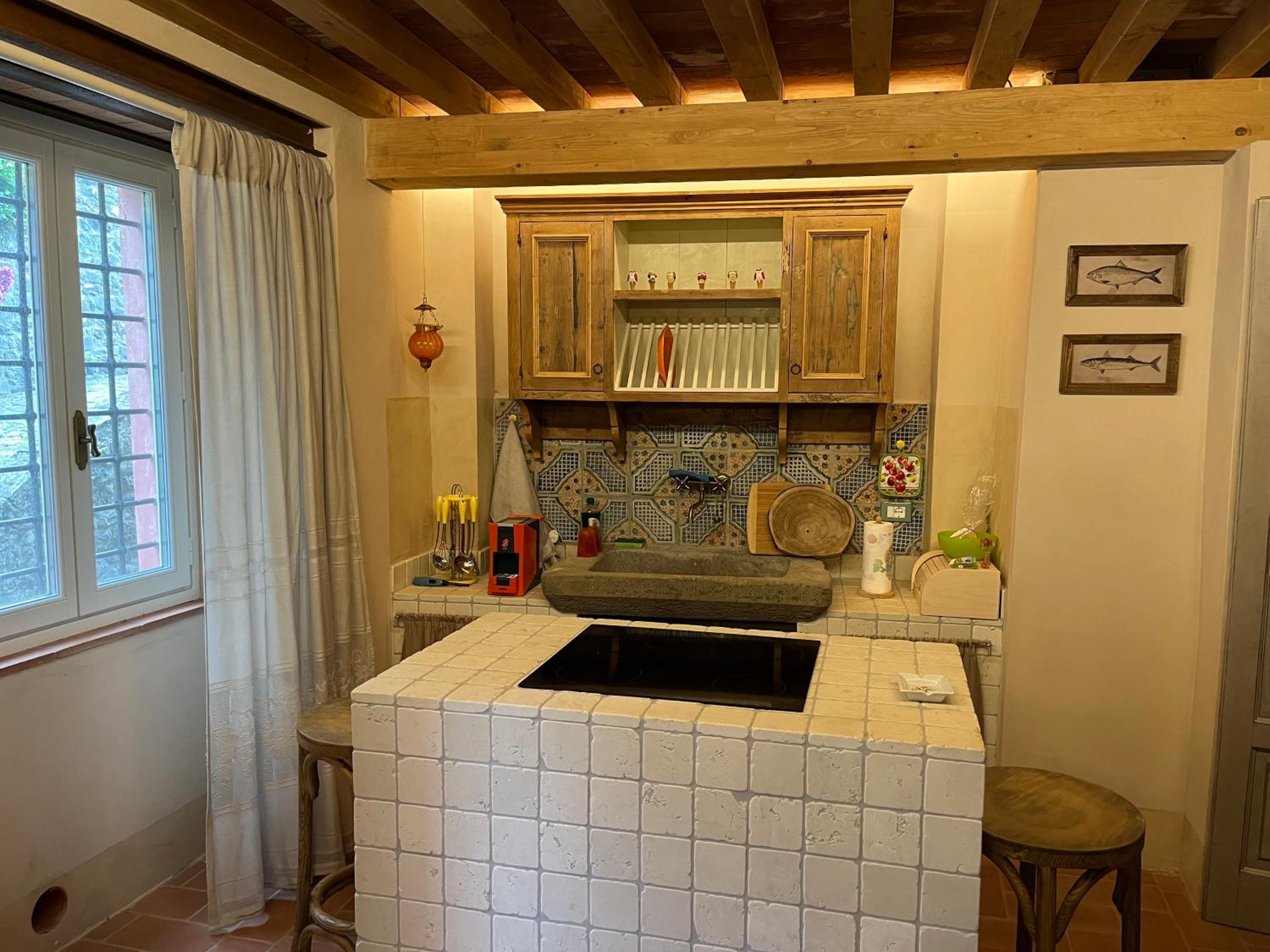 Apartment - Split Level-Separate Building photo 3