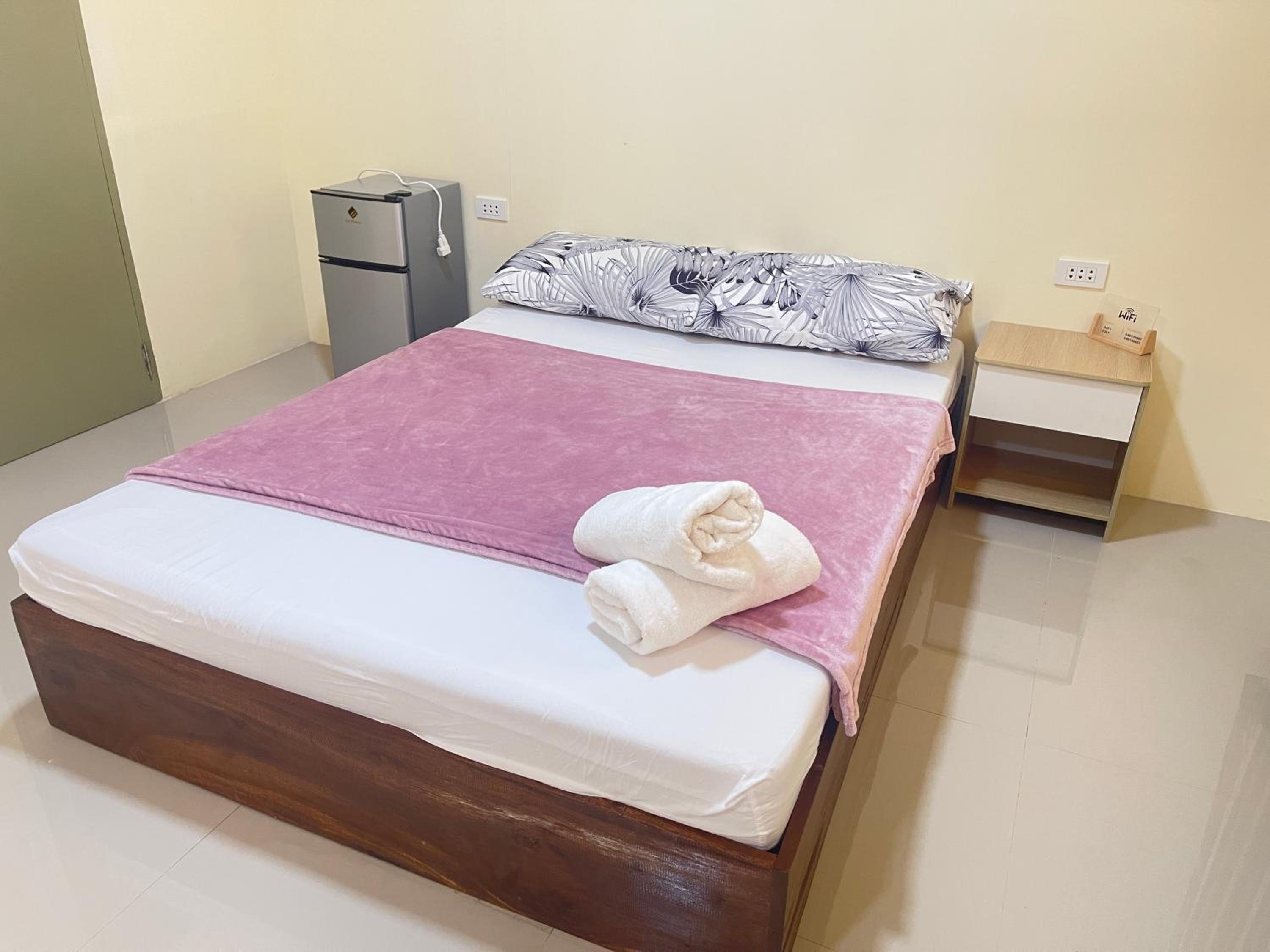 Double Room With Private Bathroom photo 1