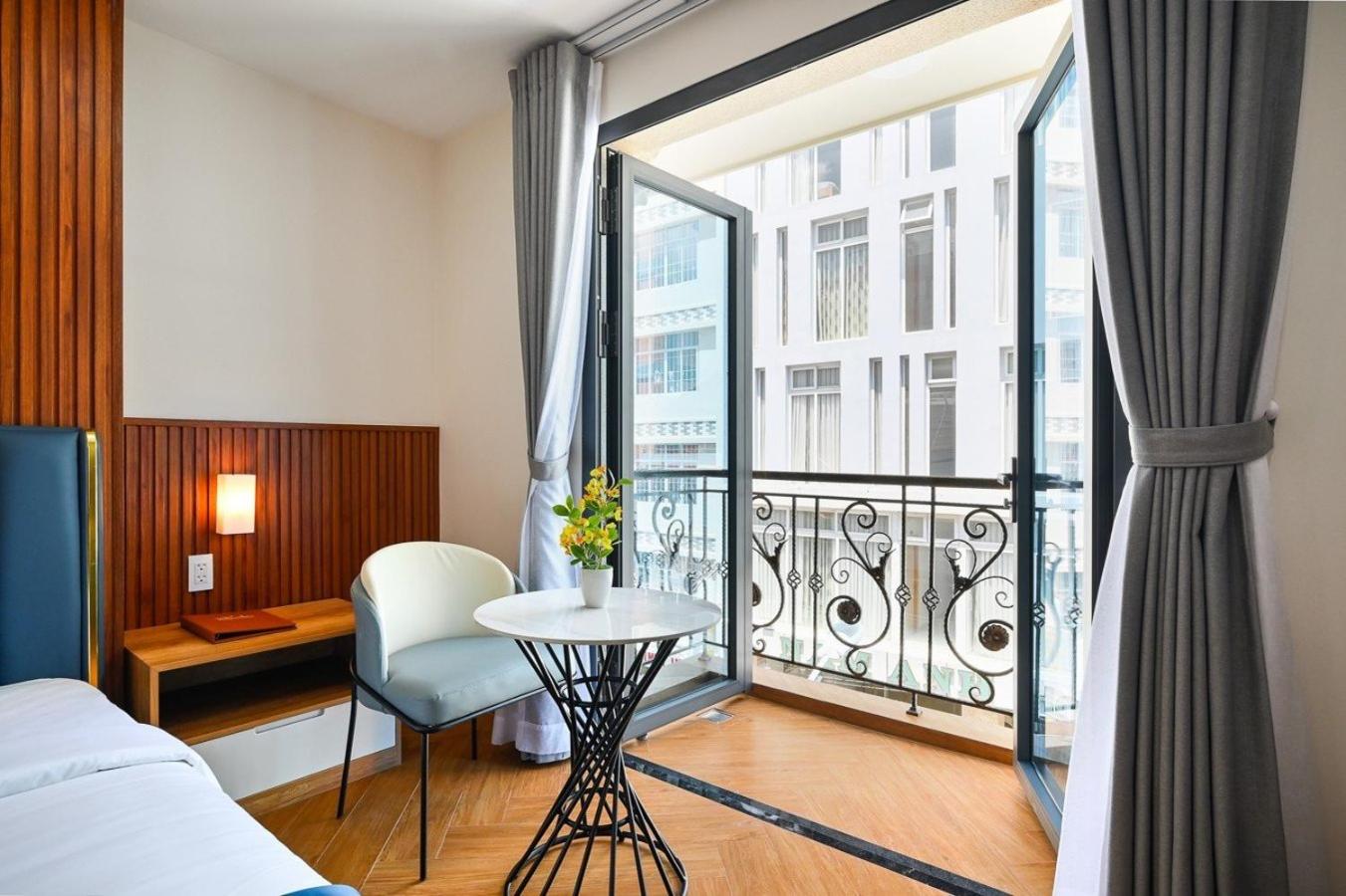 Double Room with Balcony photo 3