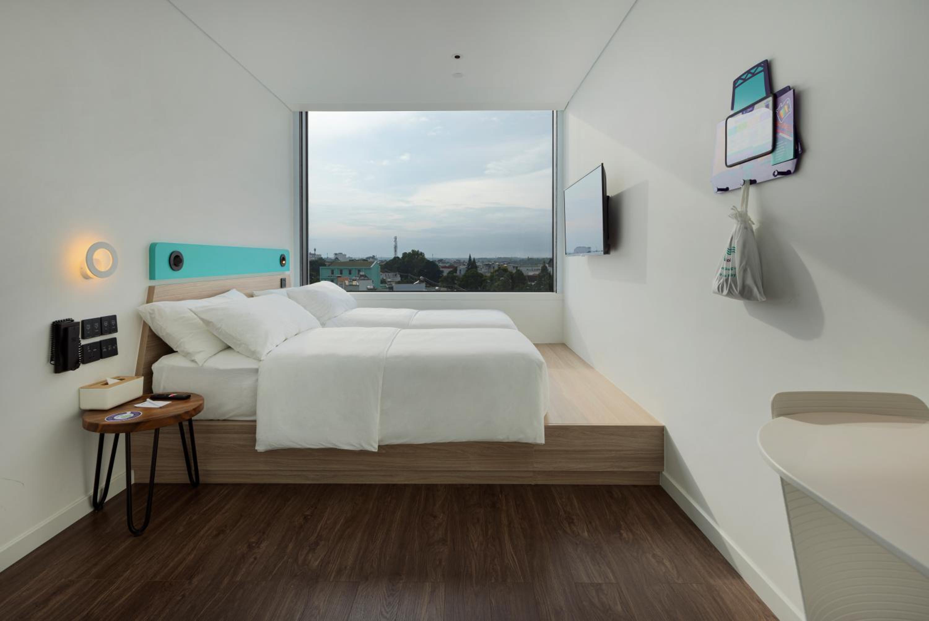 Deluxe Twin Room photo 3