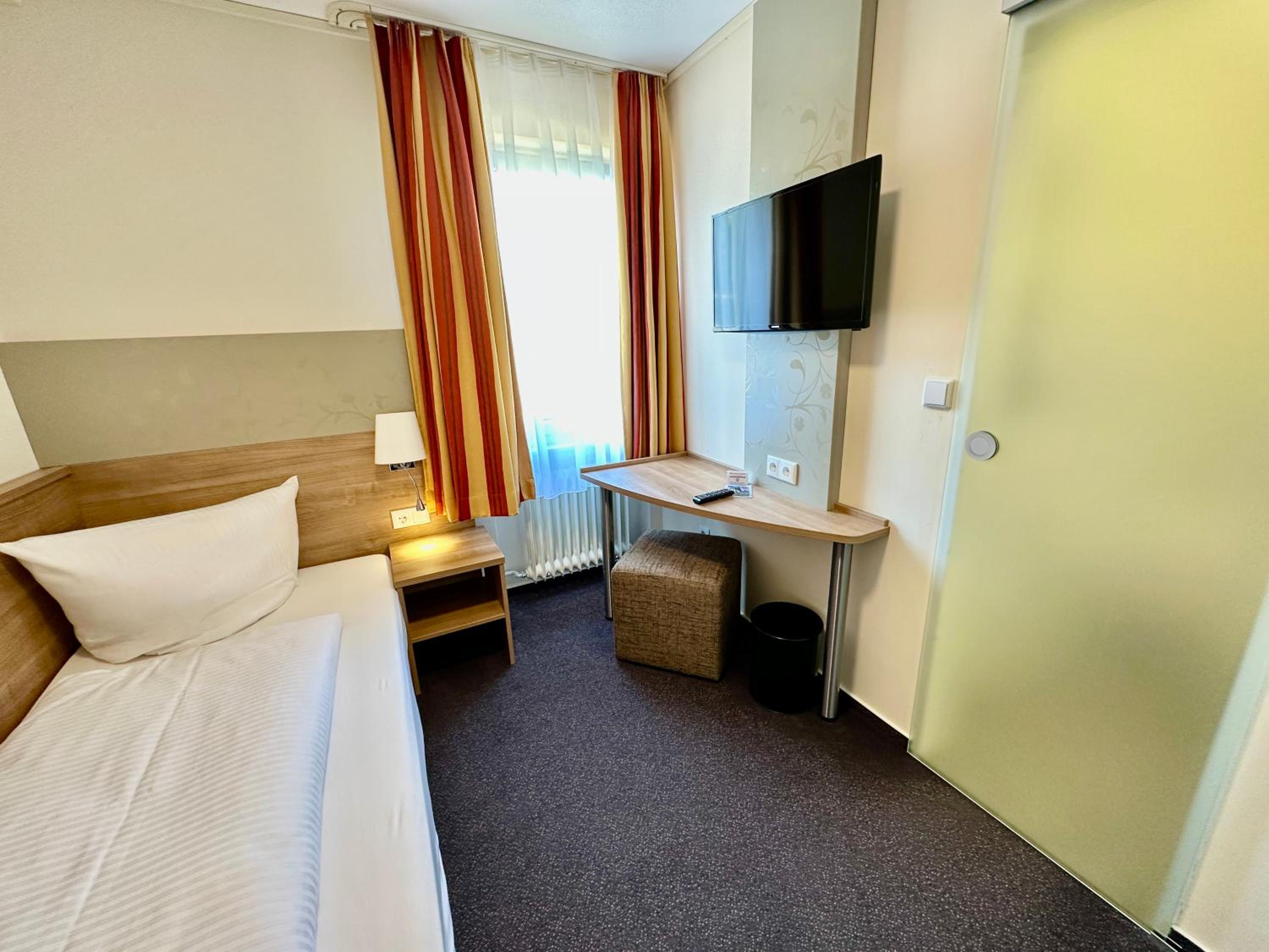 Single Room photo 1