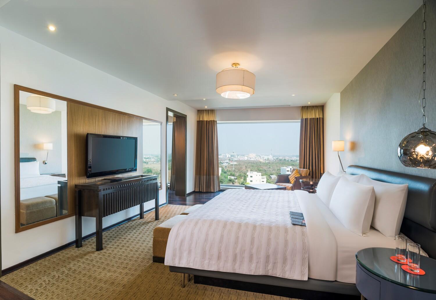 Presidential Suite with Club Lounge Access