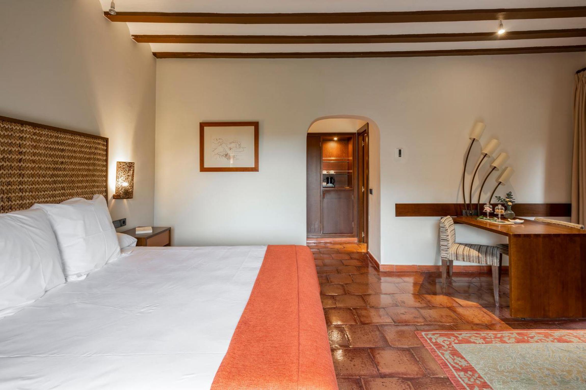 Standard Double Room - Photo 2