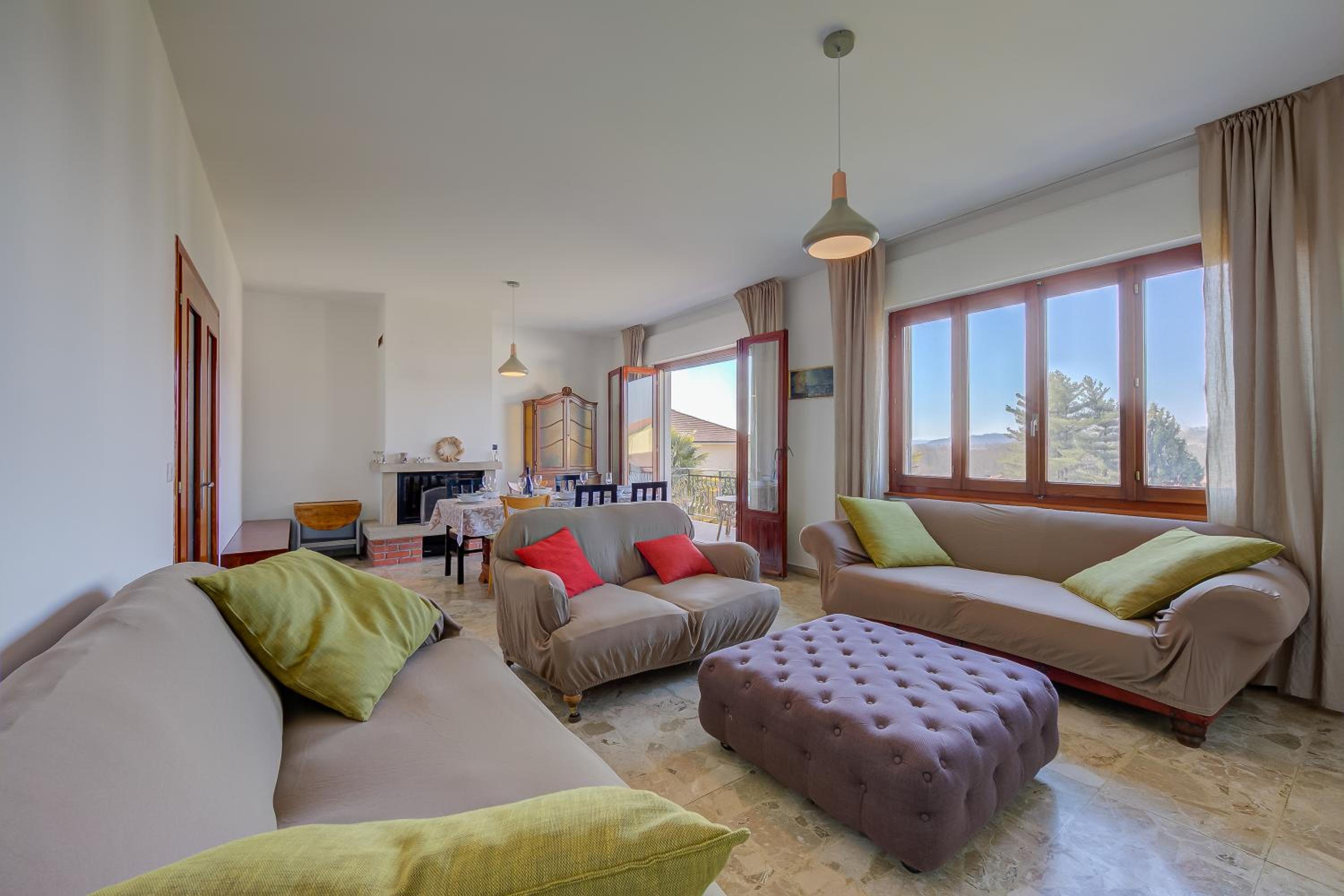 Apartment with Lake View