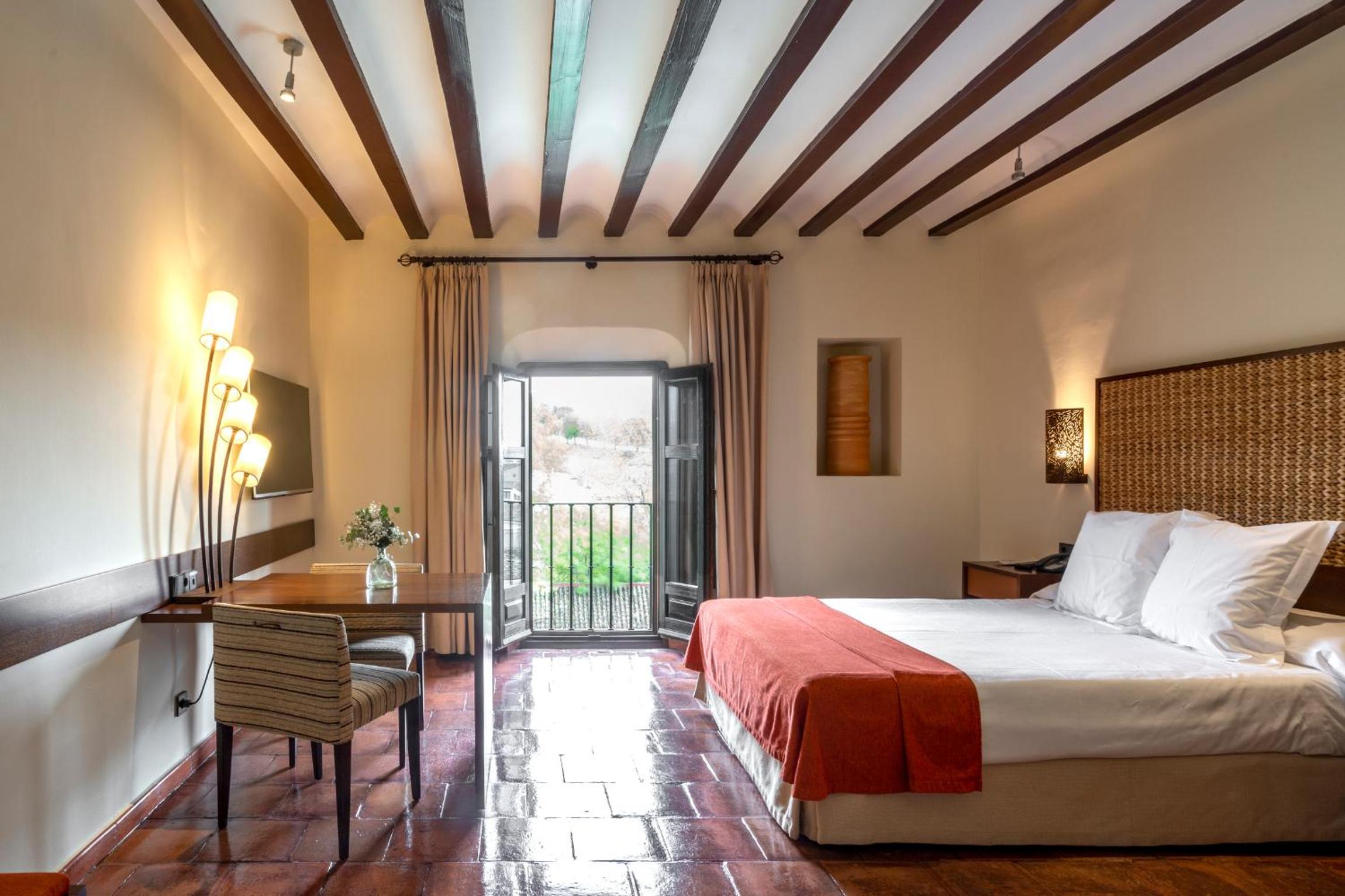 Standard Double Room - Photo 7