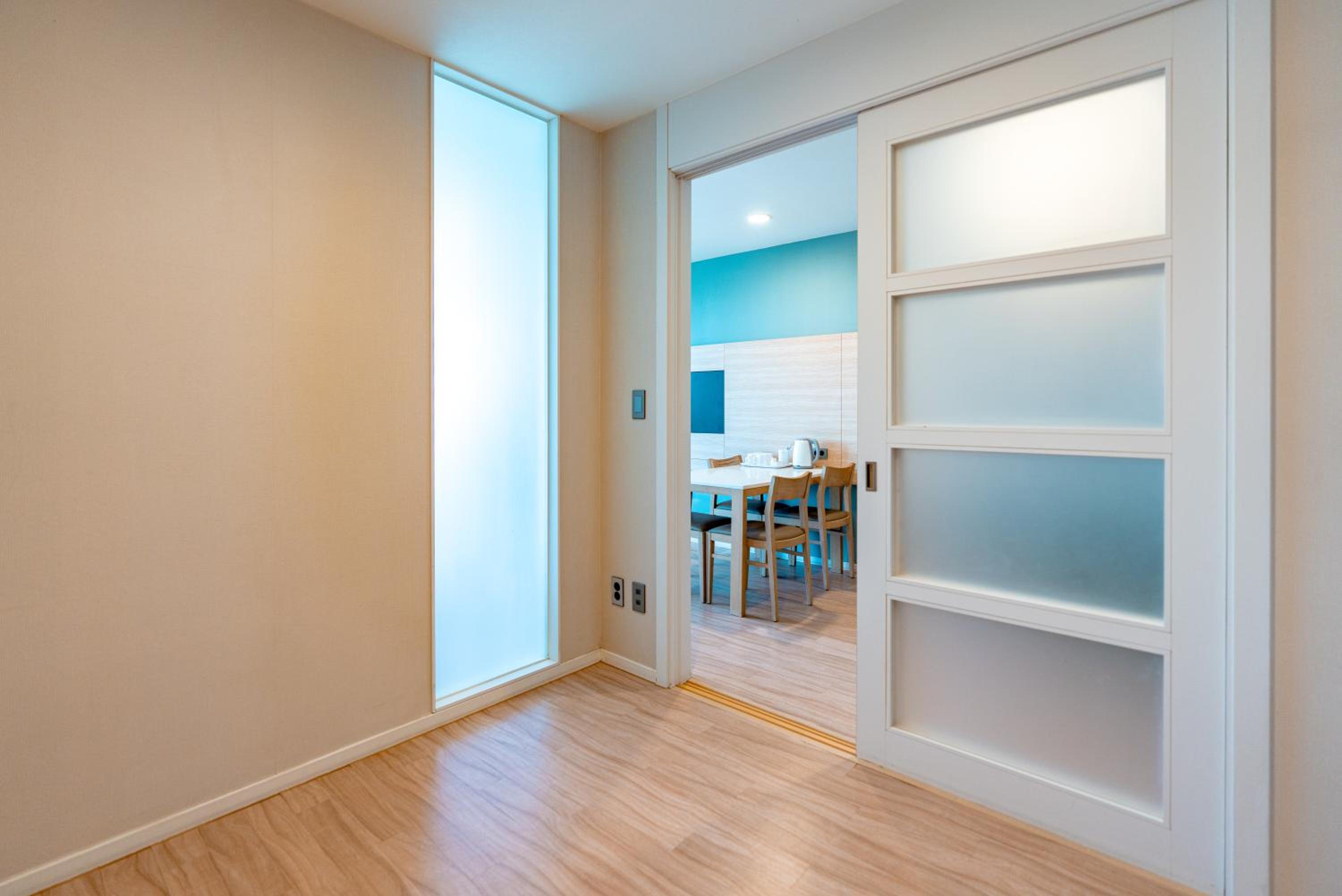 Resort Family (Without Kitchenette, Beach Ocean View) photo 3