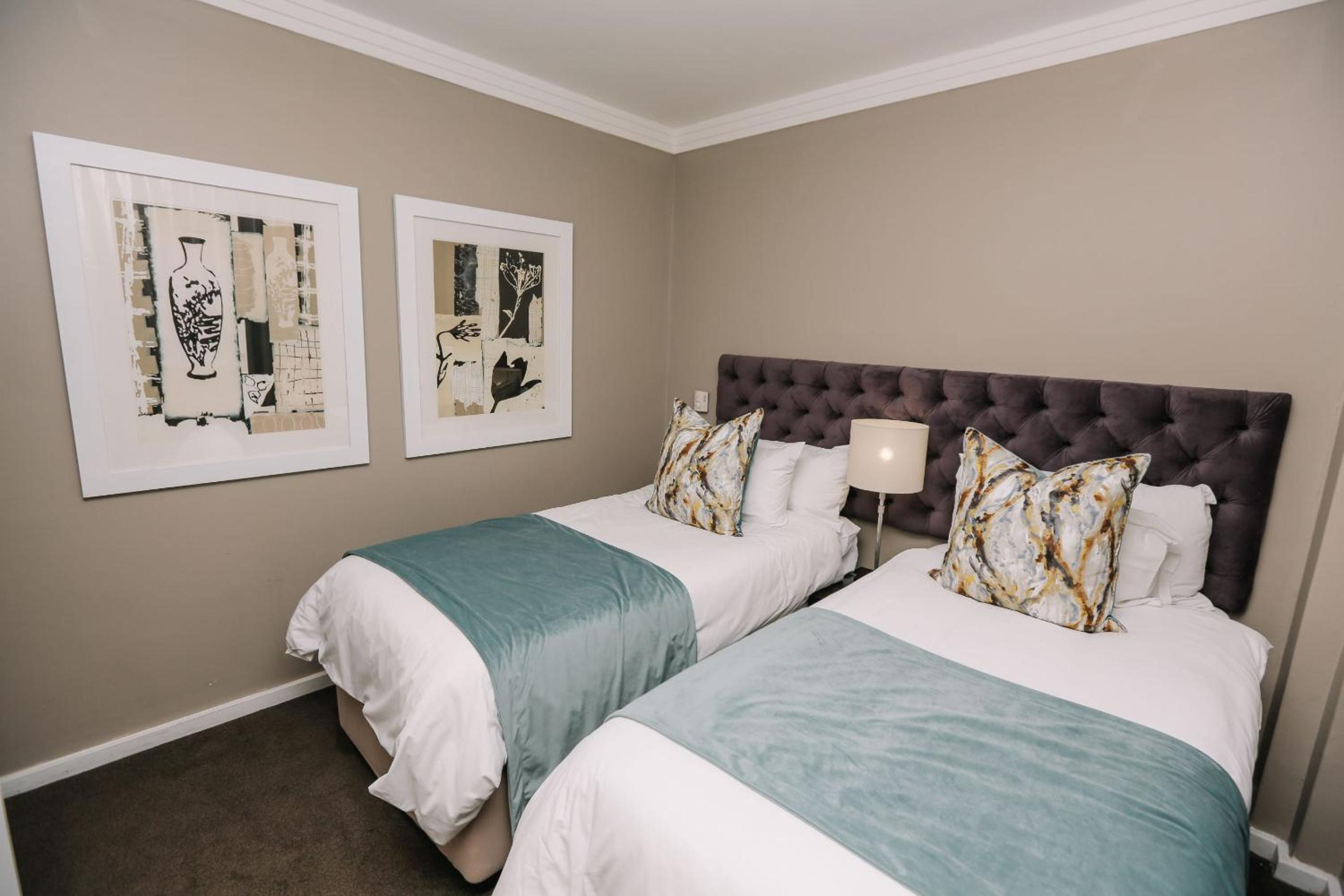 Two-Bedroom Apartment - Photo 4